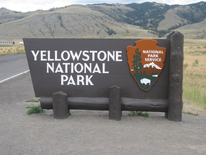 The sign for Yellowstone National Park.