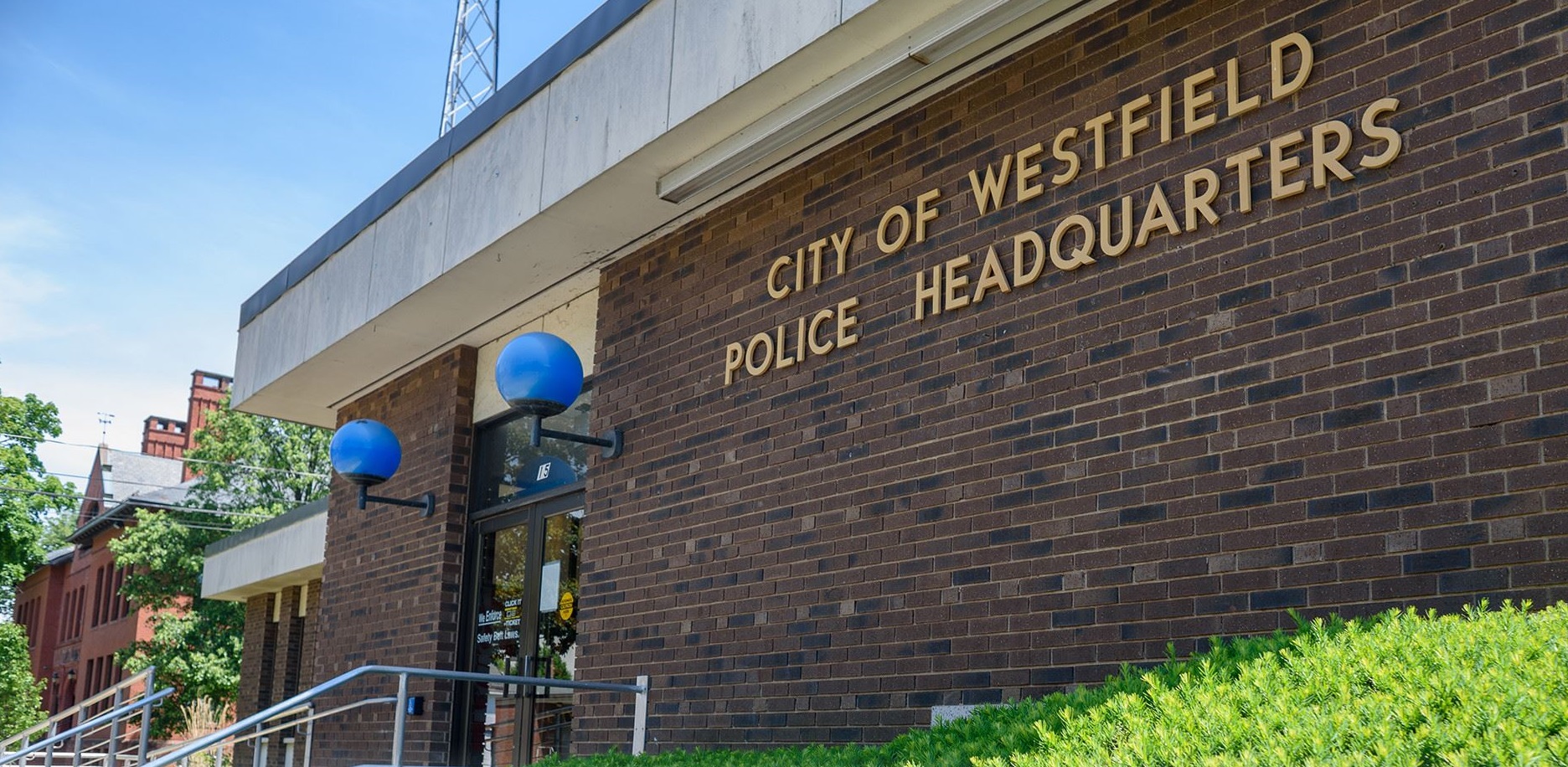 'It's a travesty': Training requirements could shut down auxiliary police units in Massachusetts - Vimarsana News