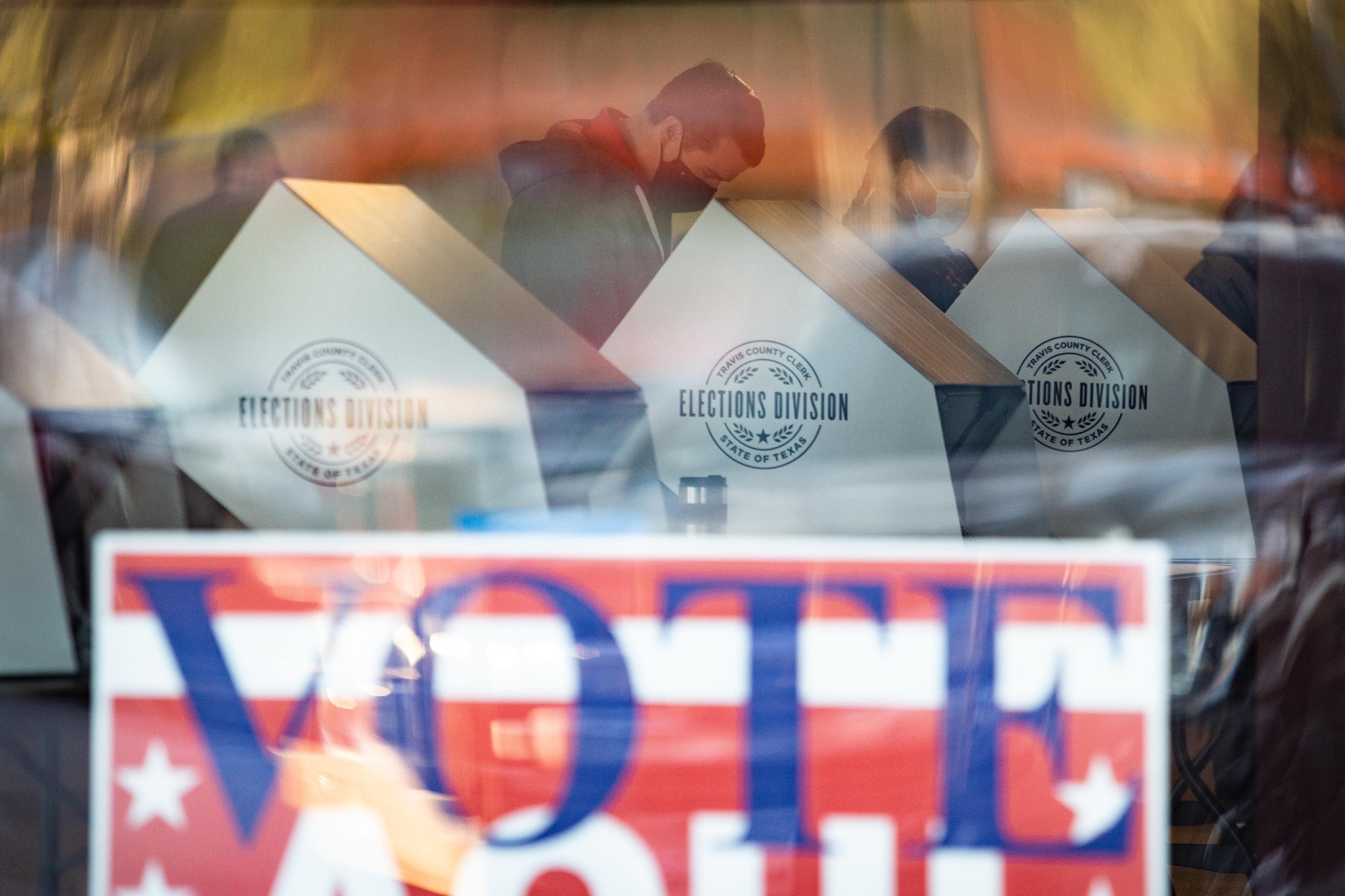 How disinformation is threatening the midterm elections in Texas - Vimarsana News
