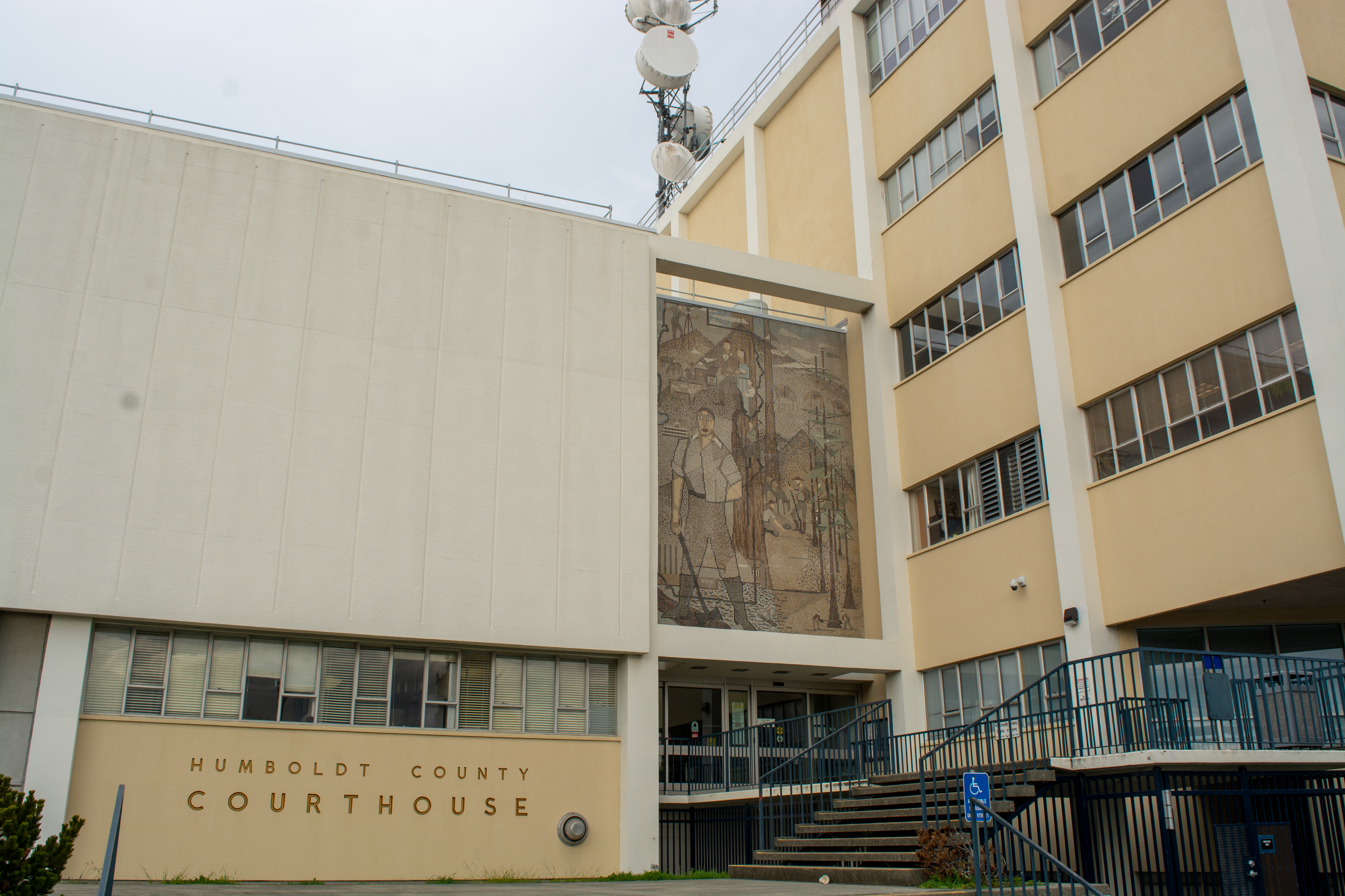 Humboldt County will end its courthouse entrance security screening