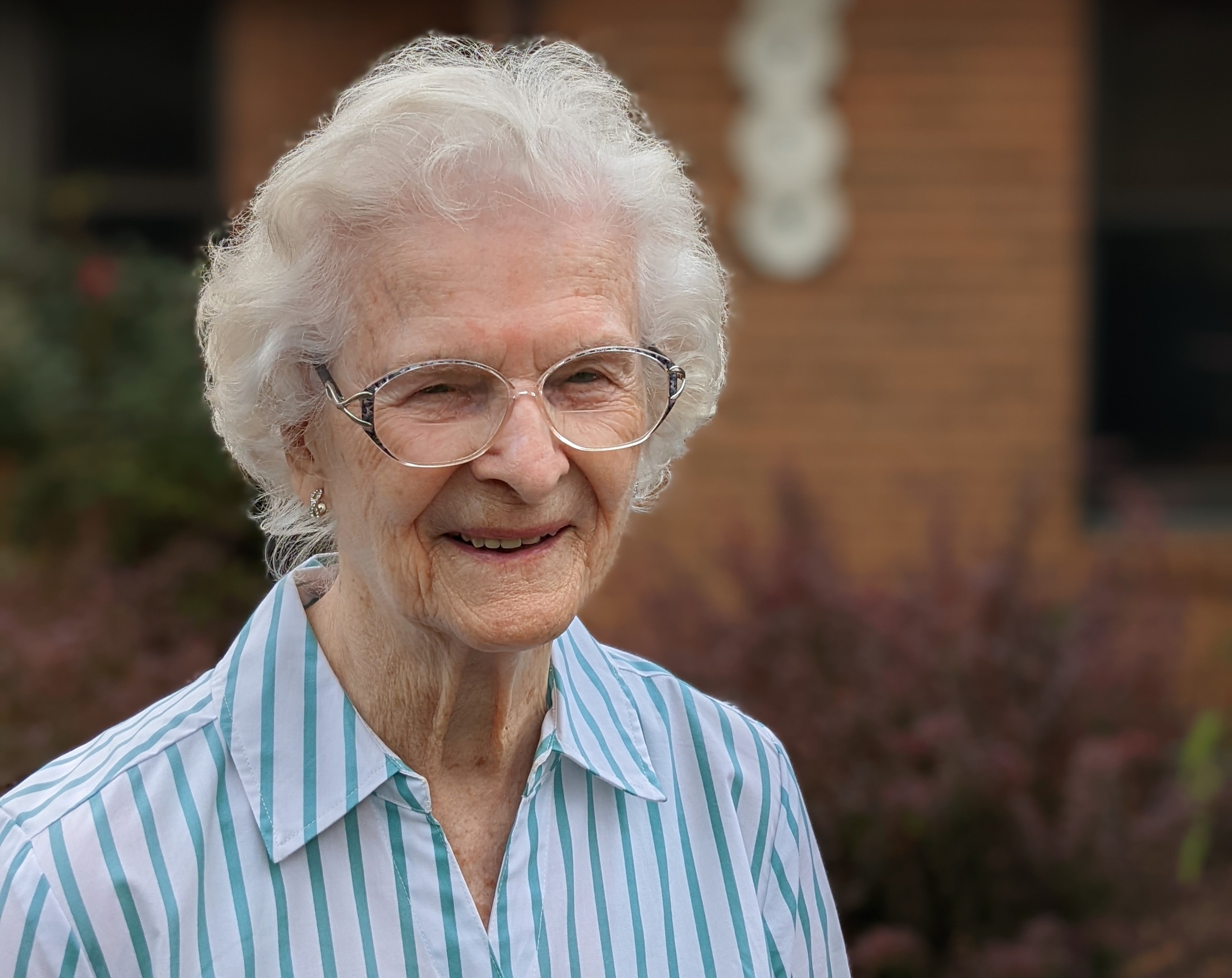 'Rock star' weather watcher retires after more than 50 years volunteering for the NWS - Vimarsana News