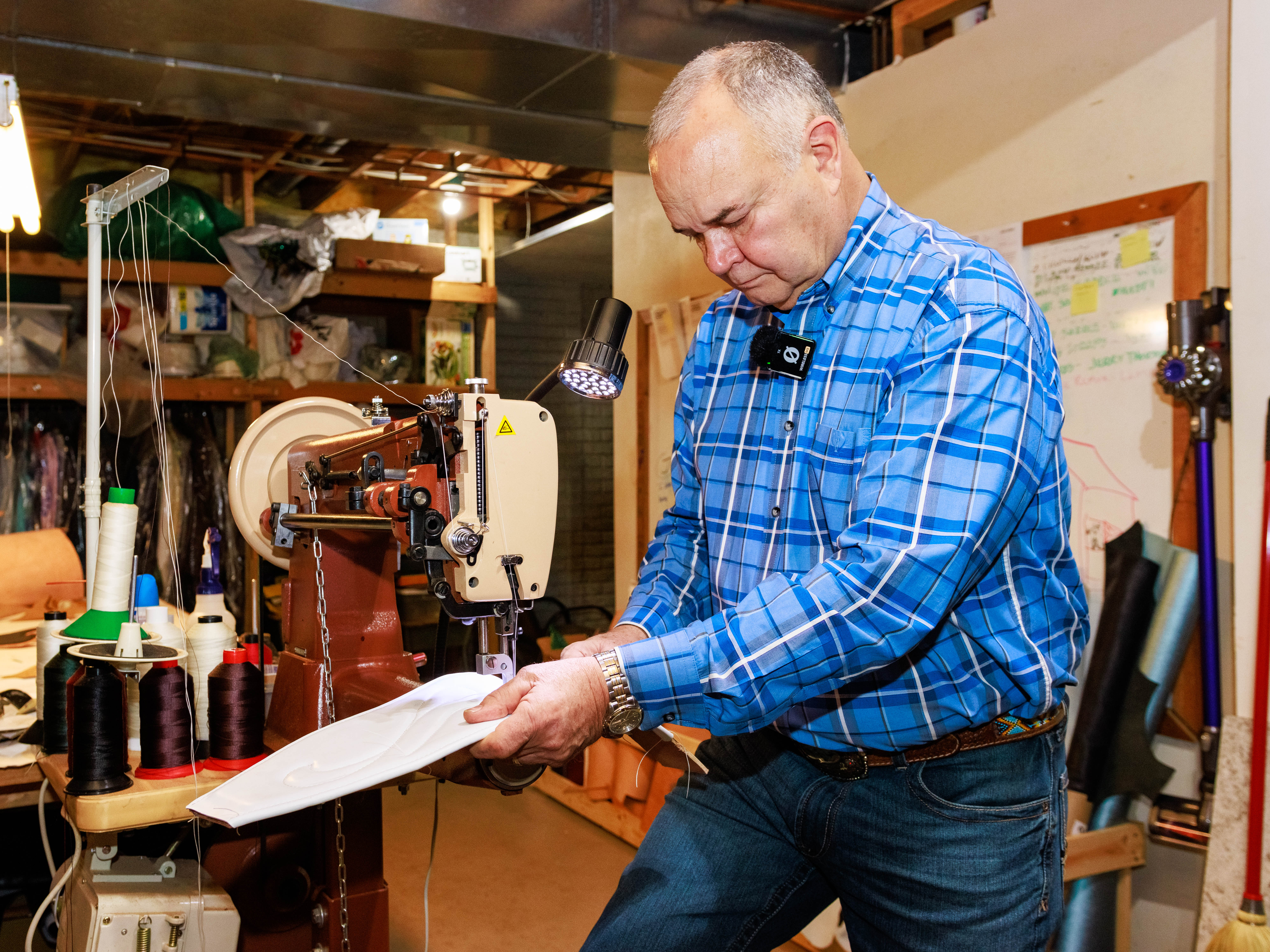 tom-nealey-saddle-maker-