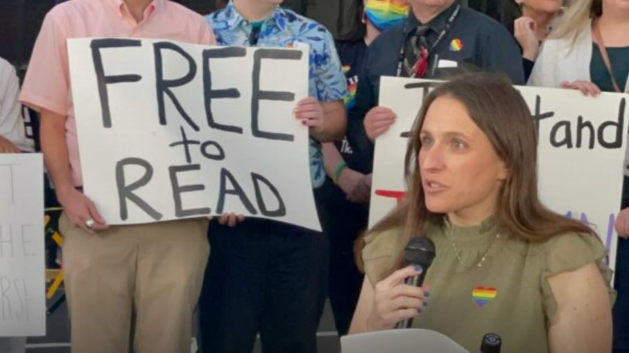 Duval Schools to keep 73 'diverse, inclusive' books out of classrooms - Vimarsana News