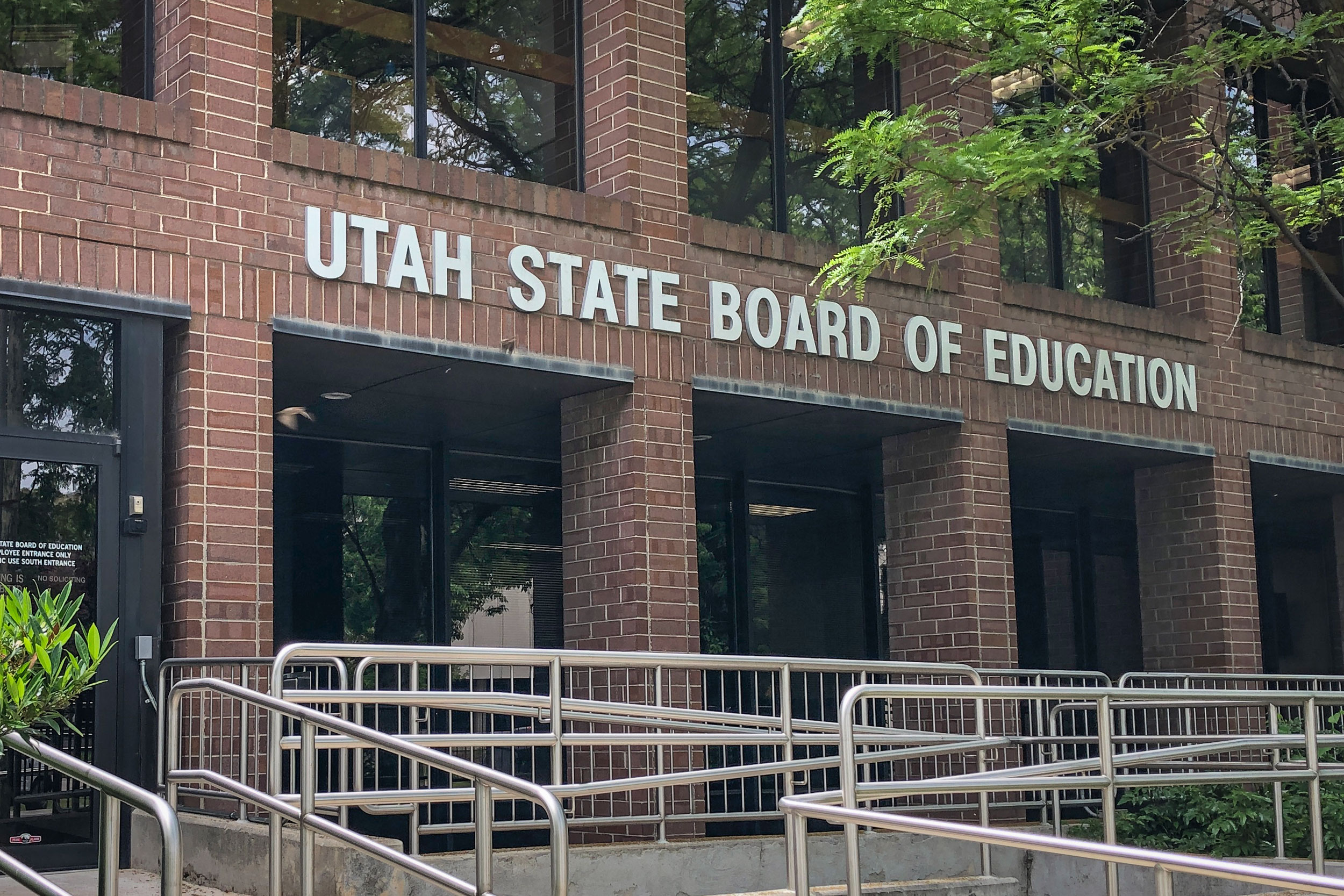 Are culture war concerns over schools overblown? A Utah parent survey offers clues - Vimarsana News