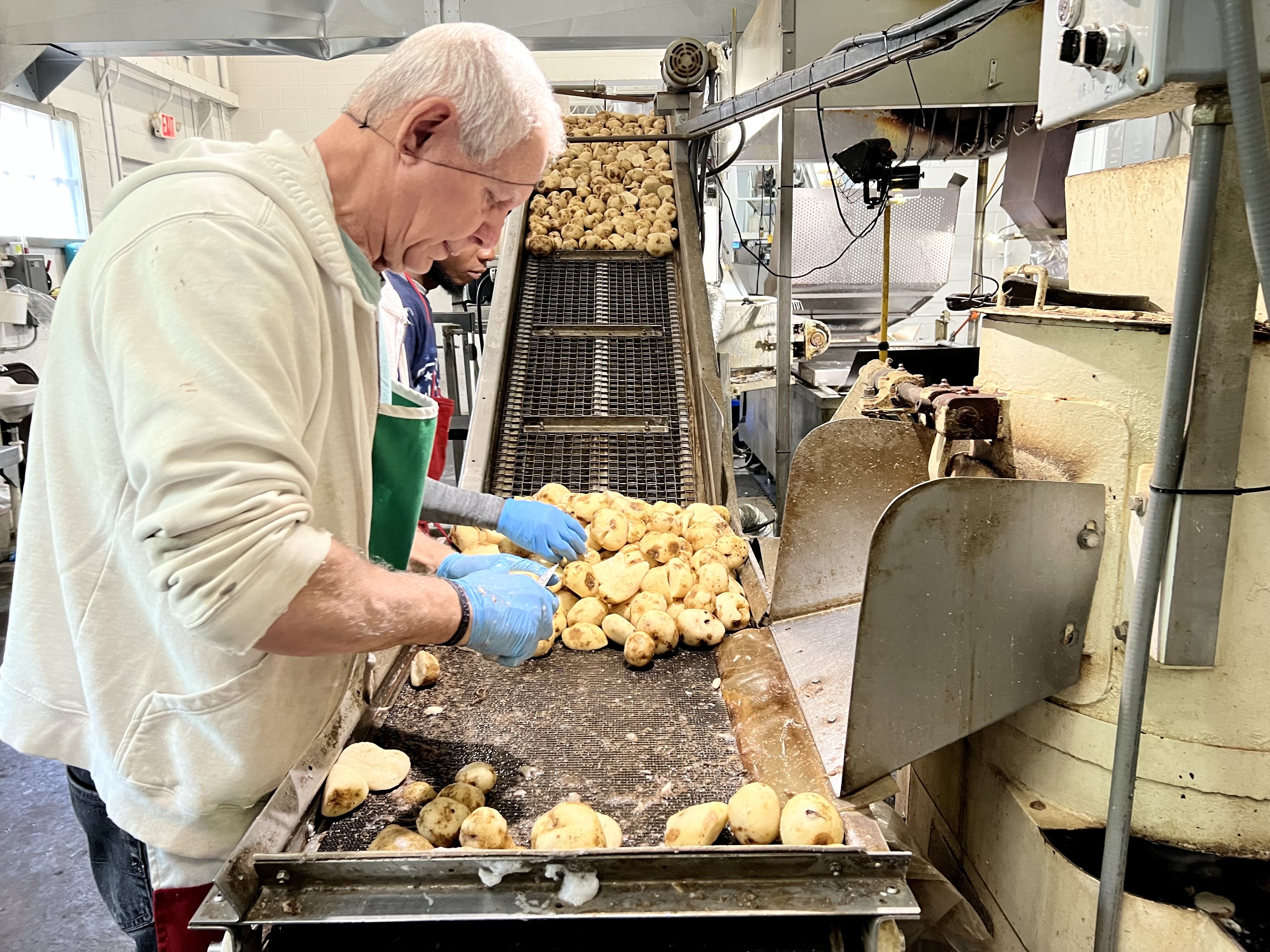 How Farmers Grow Sweet Potatoes in California - California Grown, image size:4032x3024