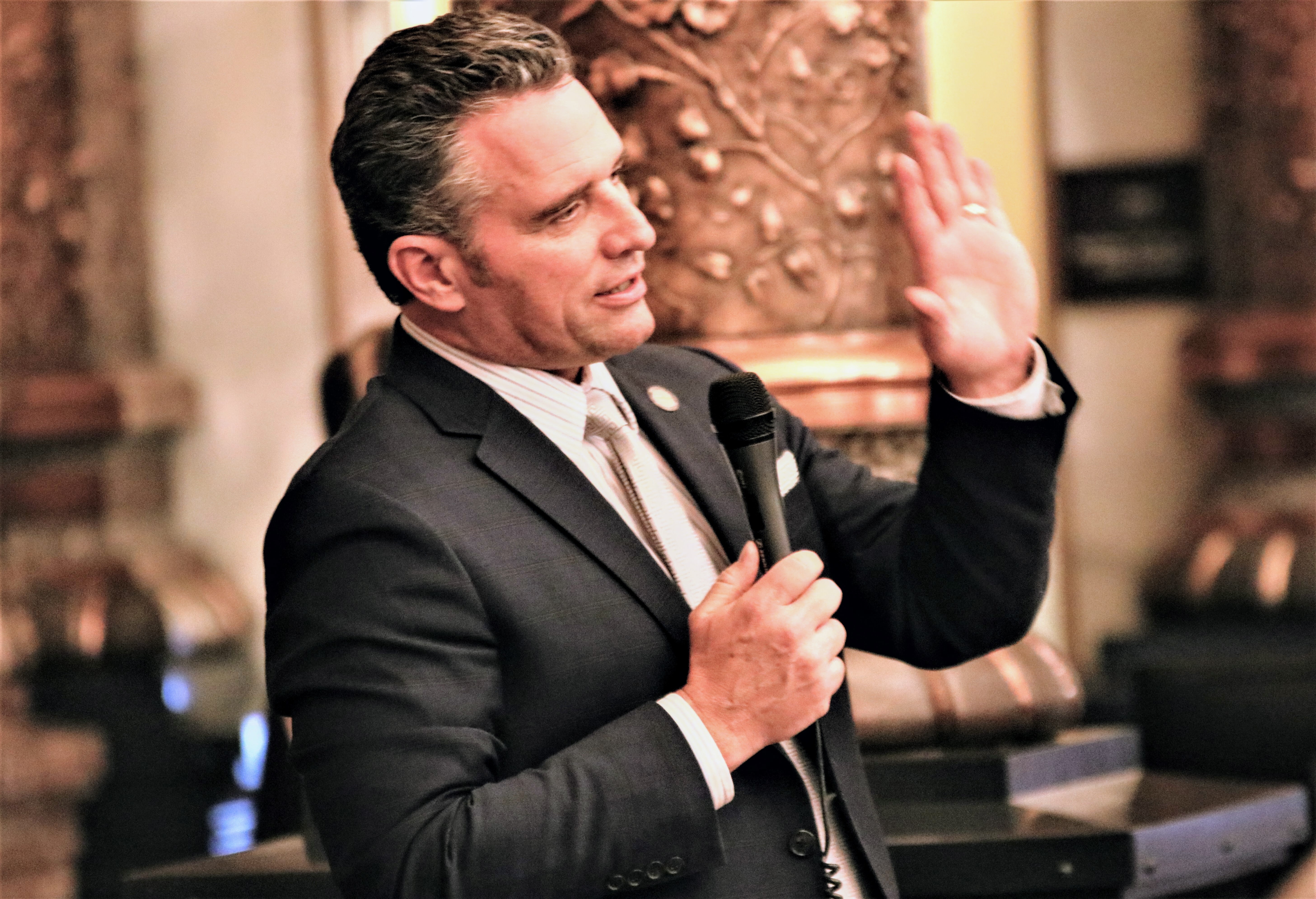 Kansas lawmakers pass a bill to allow exemptions to vaccine mandates, and governor will sign it - Vimarsana News