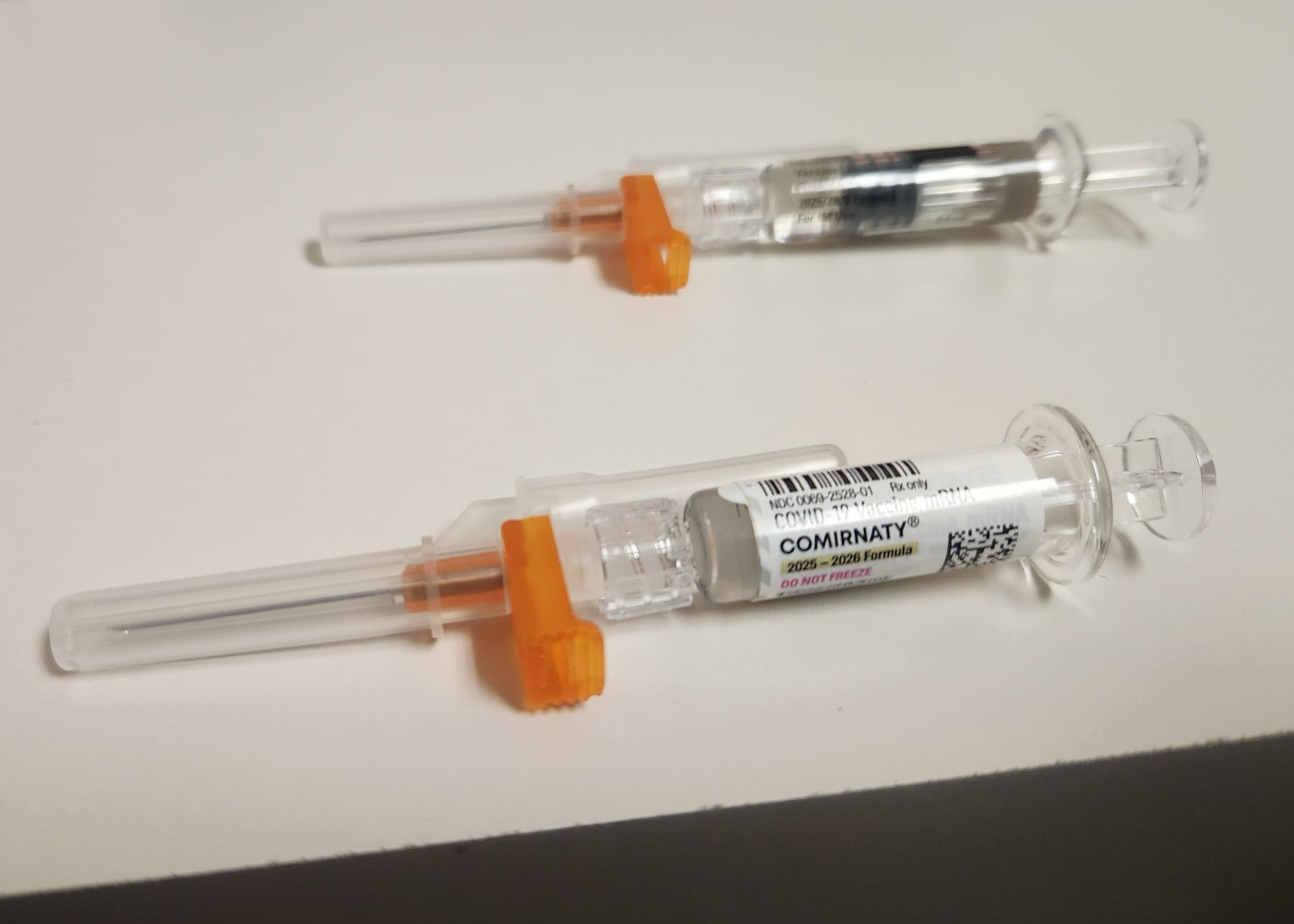covid booster and b12 injections This year's COVID-19 shot is available, but shifting guidance is leaving  consumers confused