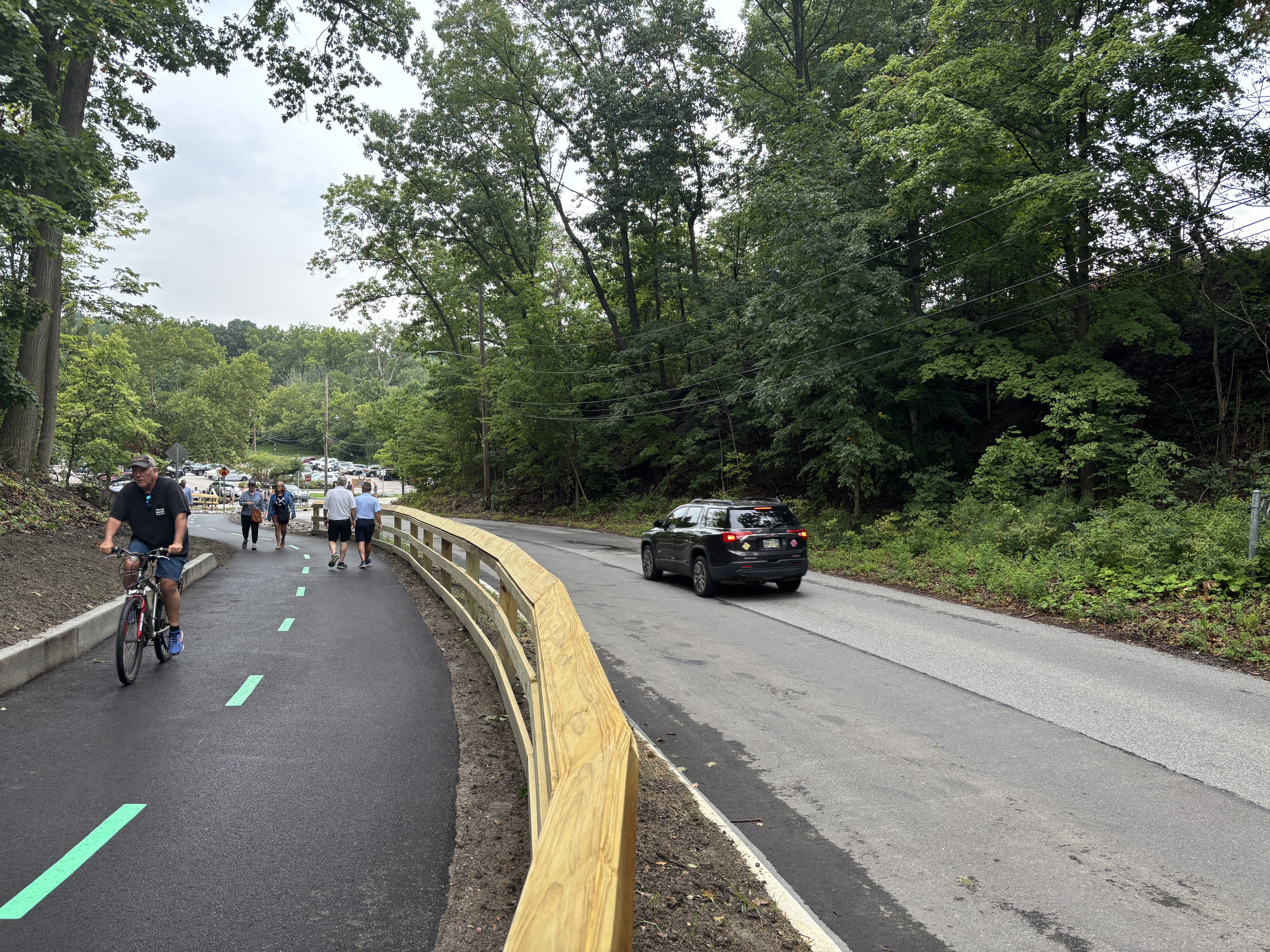 Old Lorain Connector now open to link Cleveland's west side to Rocky River Reservation