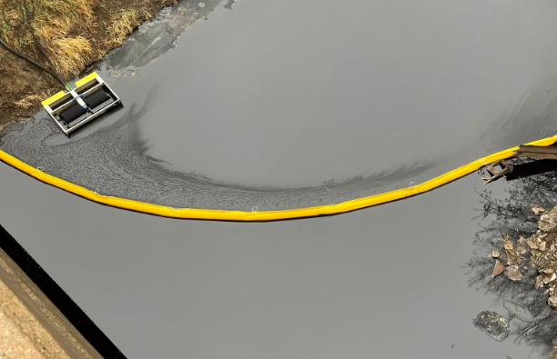 Crews divert Kansas creek in the race to clean Keystone pipeline spill and prevent further pollution - Vimarsana News