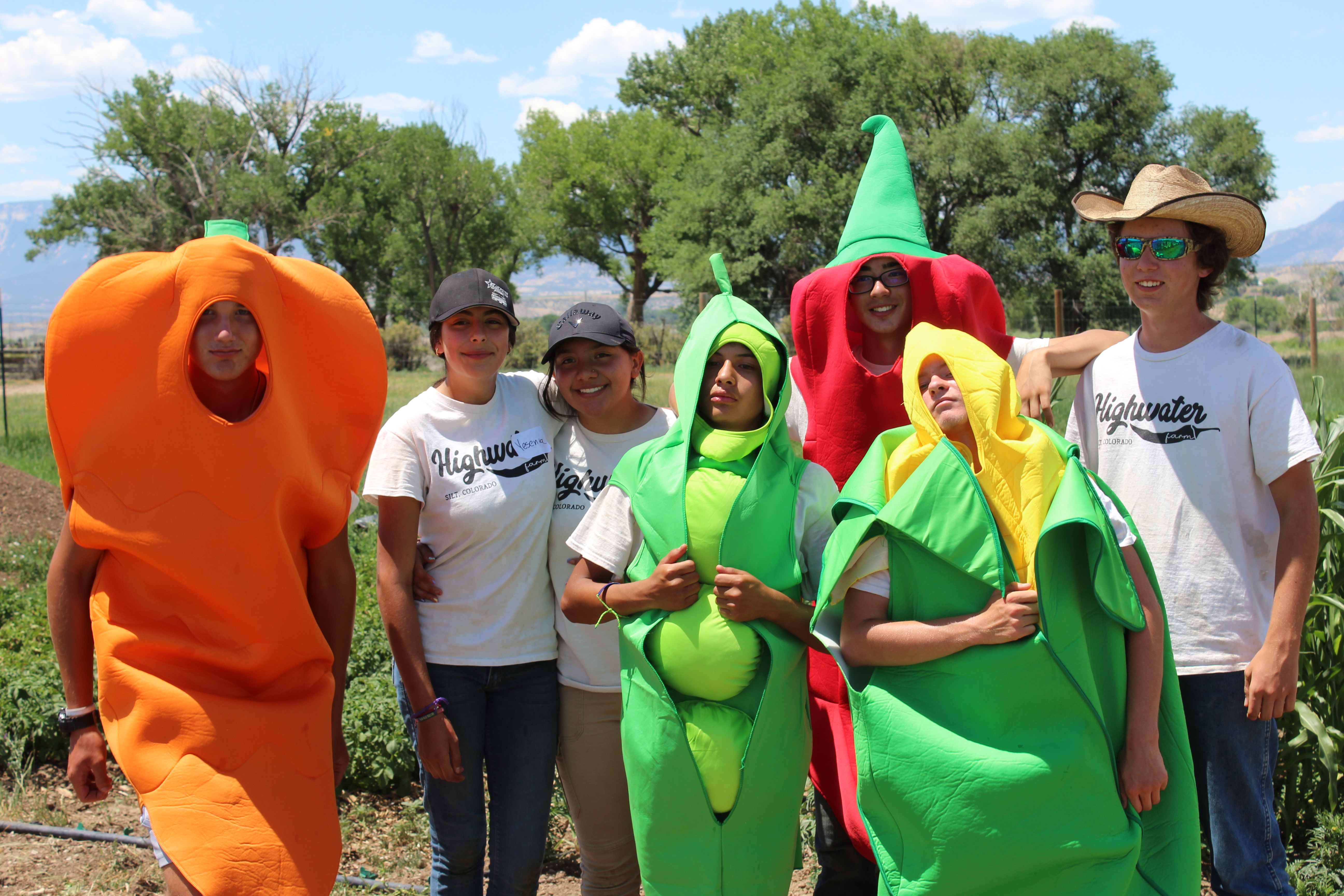 Students at Highwater Farm host community lunch to celebrate sustainable agriculture - Vimarsana News