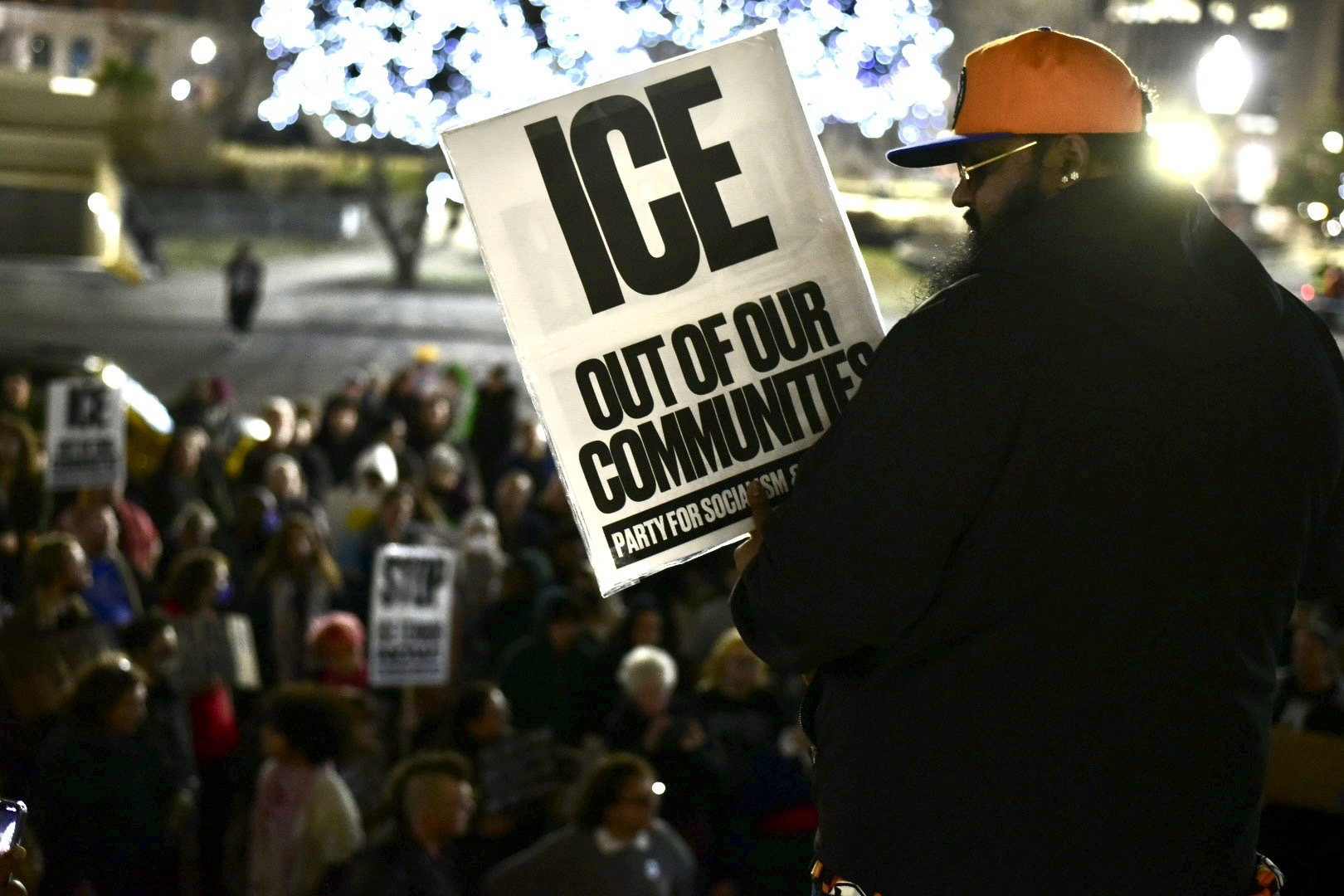 Louisville joins nationwide ICE protests after federal agent kills Minneapolis woman