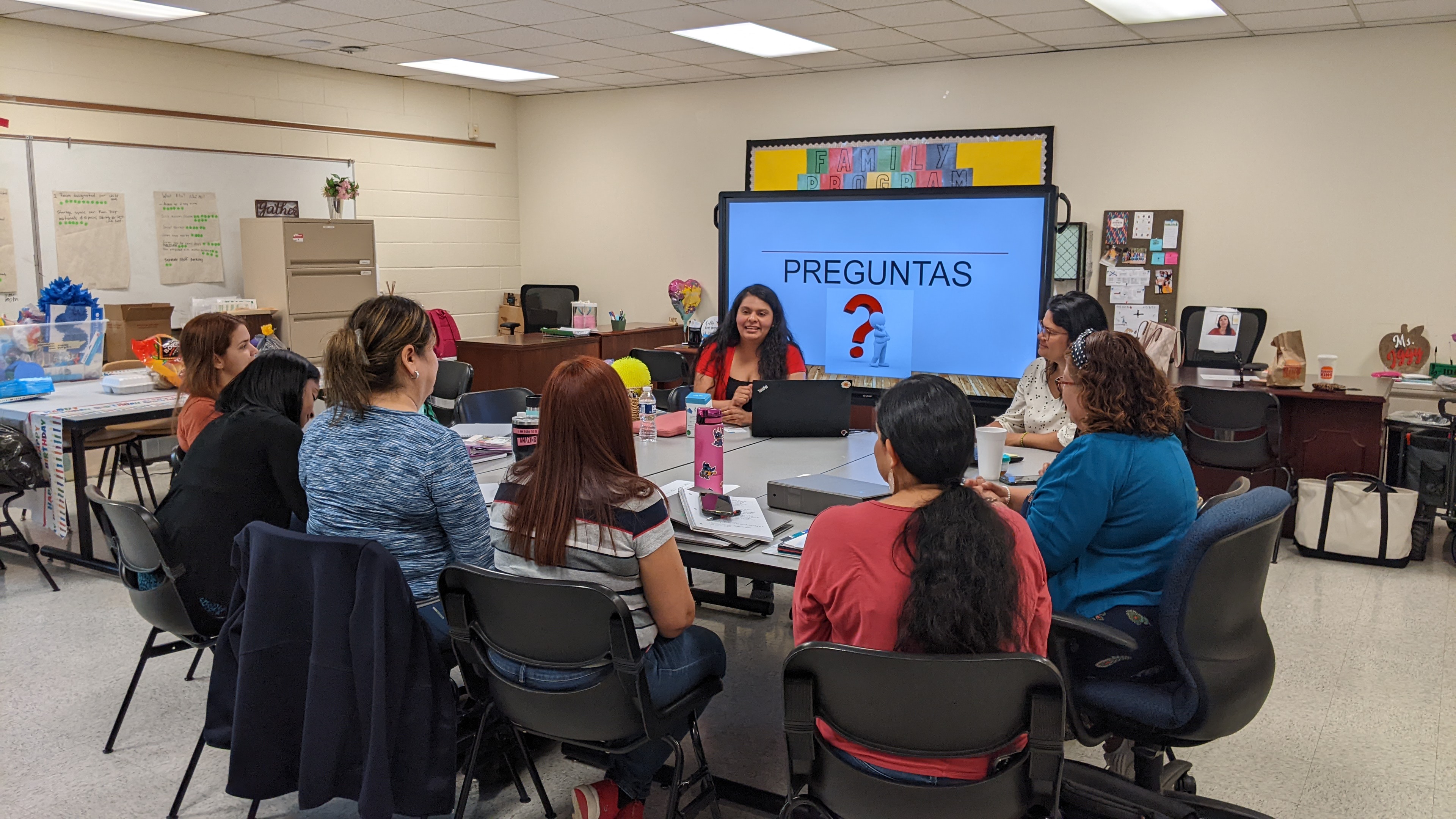 Latino parents turn educators at bilingual preschool | WFAE 90.7 -  Charlotte's NPR News Source