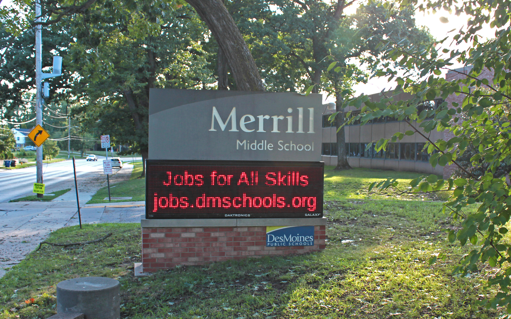Does Merrill Gardens Hire High Schoolers: A Complete Guide