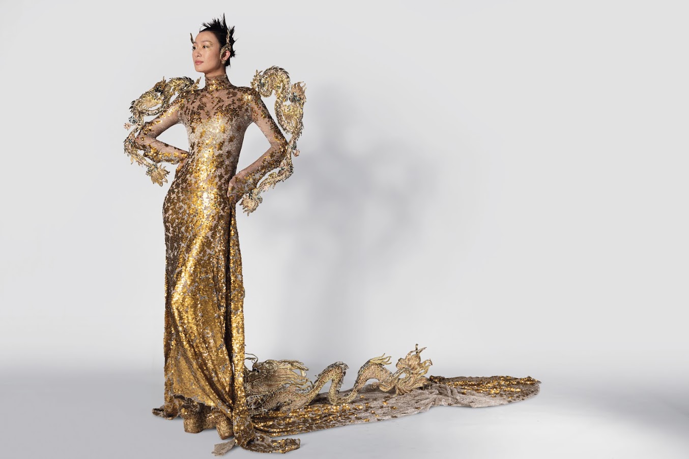 guo pei gold dress Deep Dive: Guo Peis Da Jin Dress