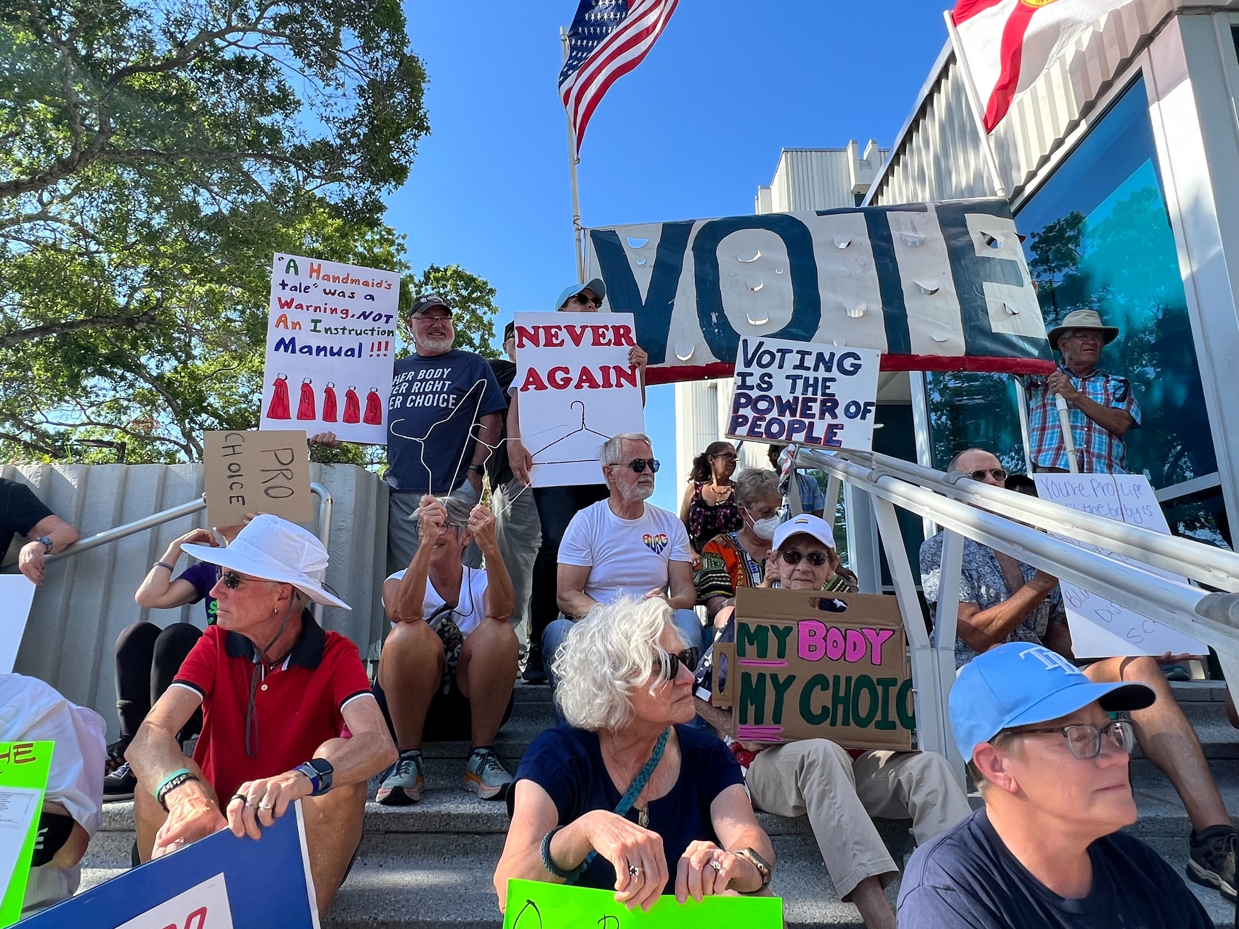 Florida abortion rights activists react to leak of Supreme Court draft opinion - Vimarsana News