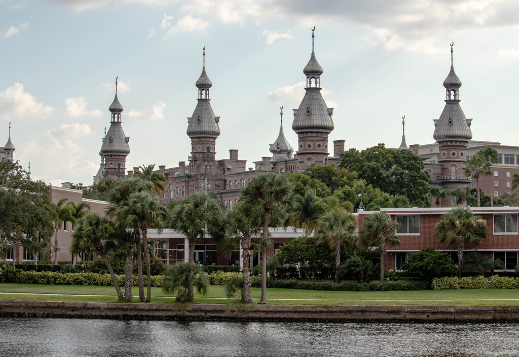 How Tampa Bay Area Private Colleges Plan To Handle Thanksgiving, Spring  Semester | WUSF