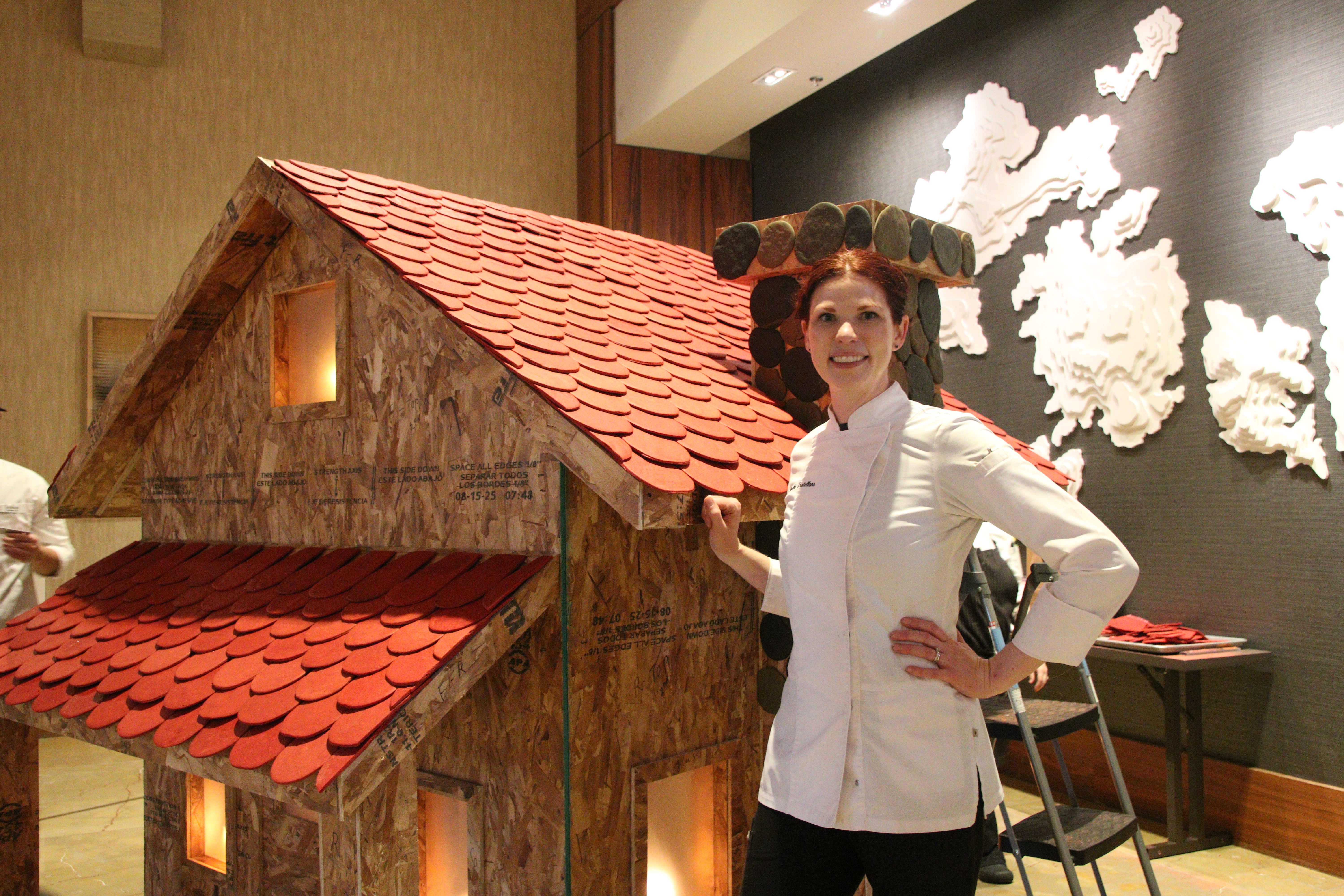 テラスハウス(Jenny様) This gingerbread house at Gaylord Rockies takes the holiday