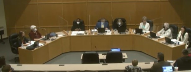 Wichita school board suspends meeting after new members refuse to wear face masks - Vimarsana News