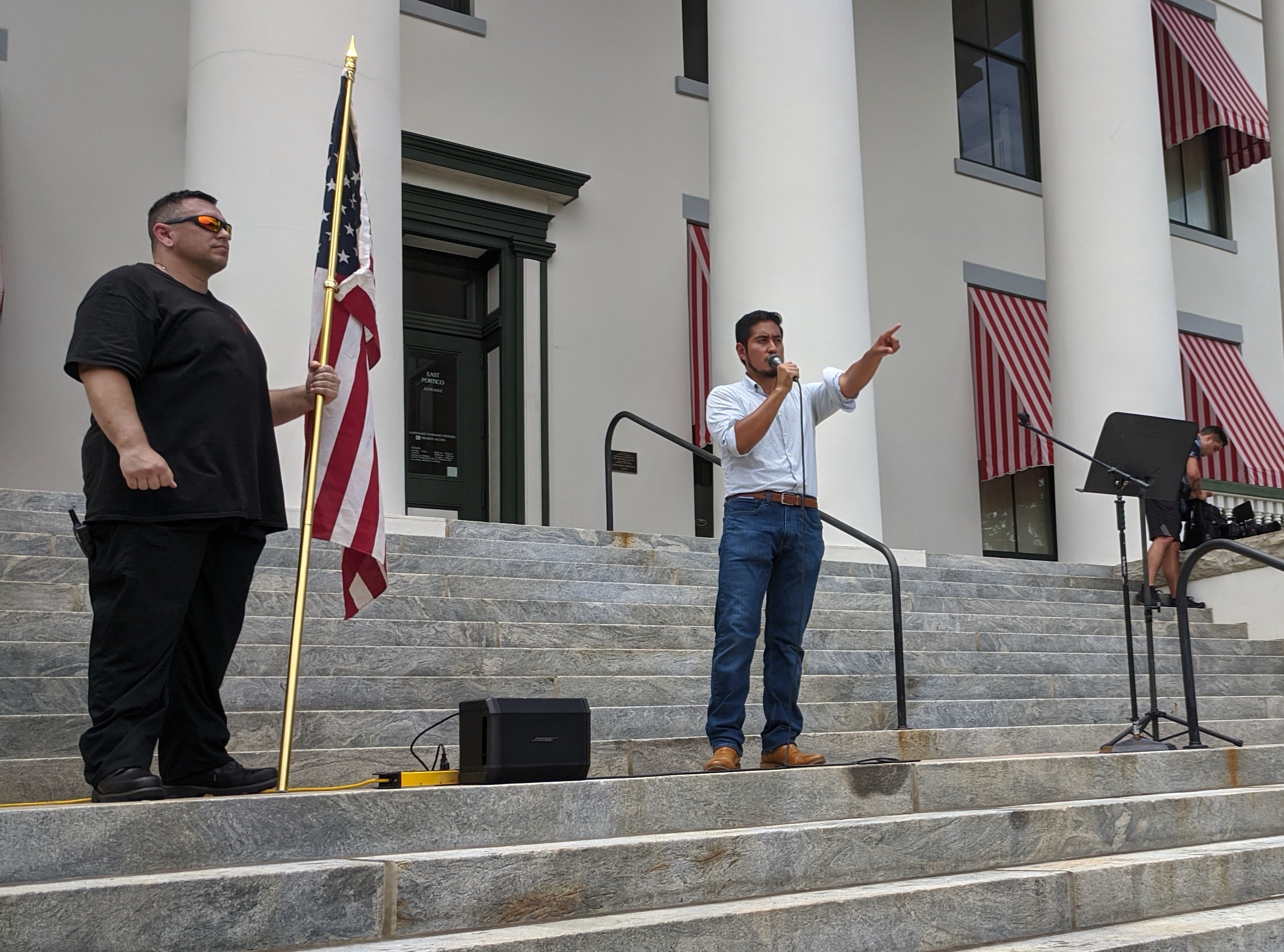 Capitol Demonstrators Voice Fears Of Federal Police Forces - Vimarsana News