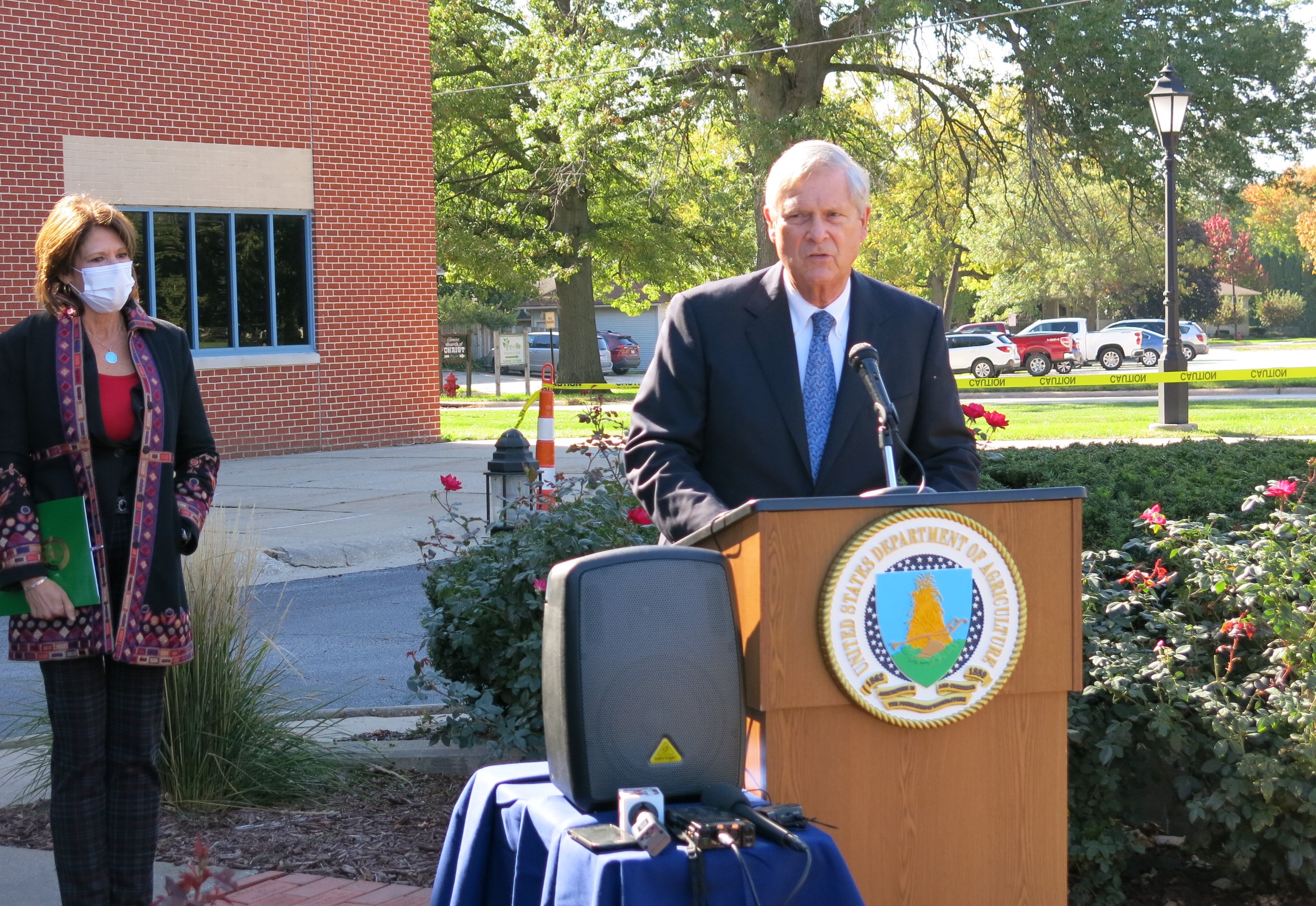 Agriculture Secretary Announces $1 Billion For Broadband Expansion - Vimarsana News