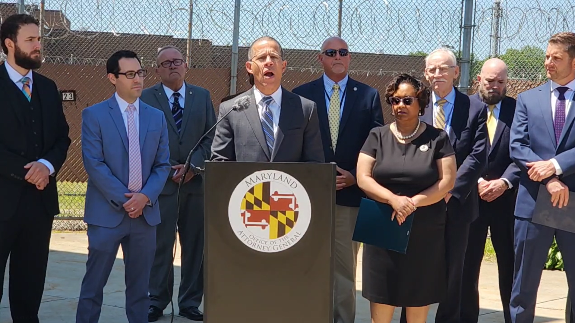 Lawsuit claims 'gang of white officers' controls a Maryland prison - WTOP  News, image size:1907x1072
