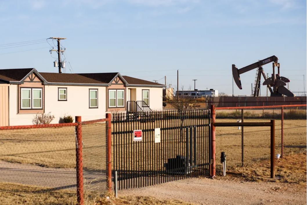 Texans face skyrocketing home energy bills as the state exports more natural gas than ever - Vimarsana News