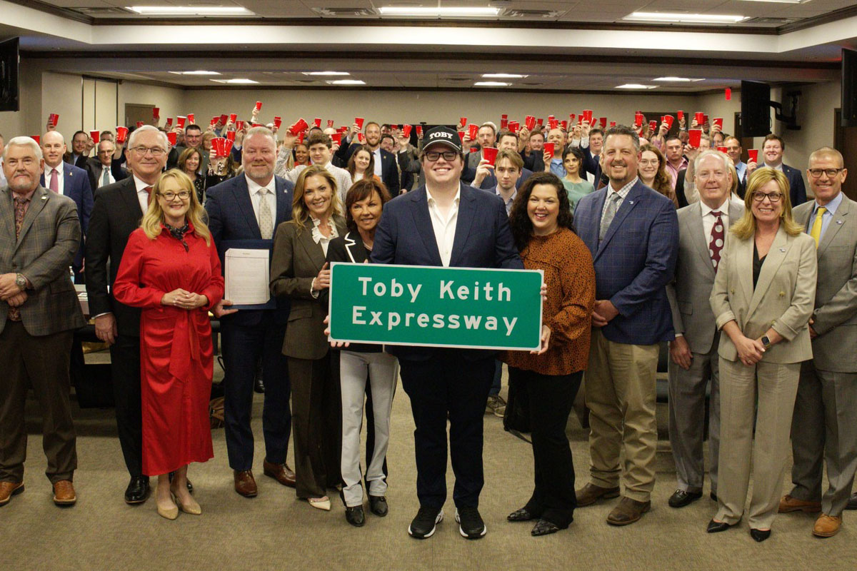 Toby Keith Expressway name approved, set to open in 2033 | KOSU