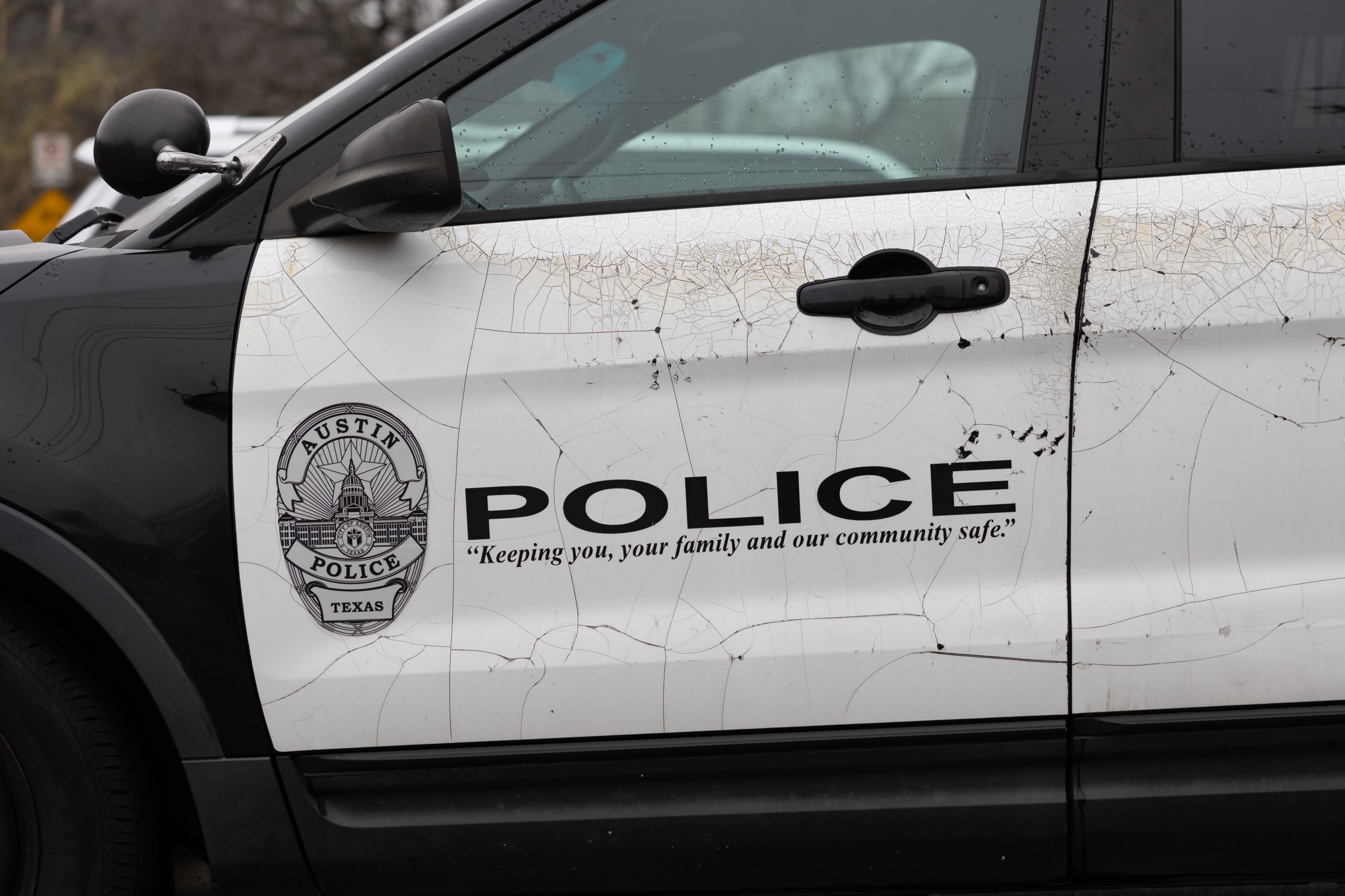 https://npr.brightspotcdn.com/3b/b4/11c17f094a54b659865a1d805e52/20250128-car-theft07.JPG