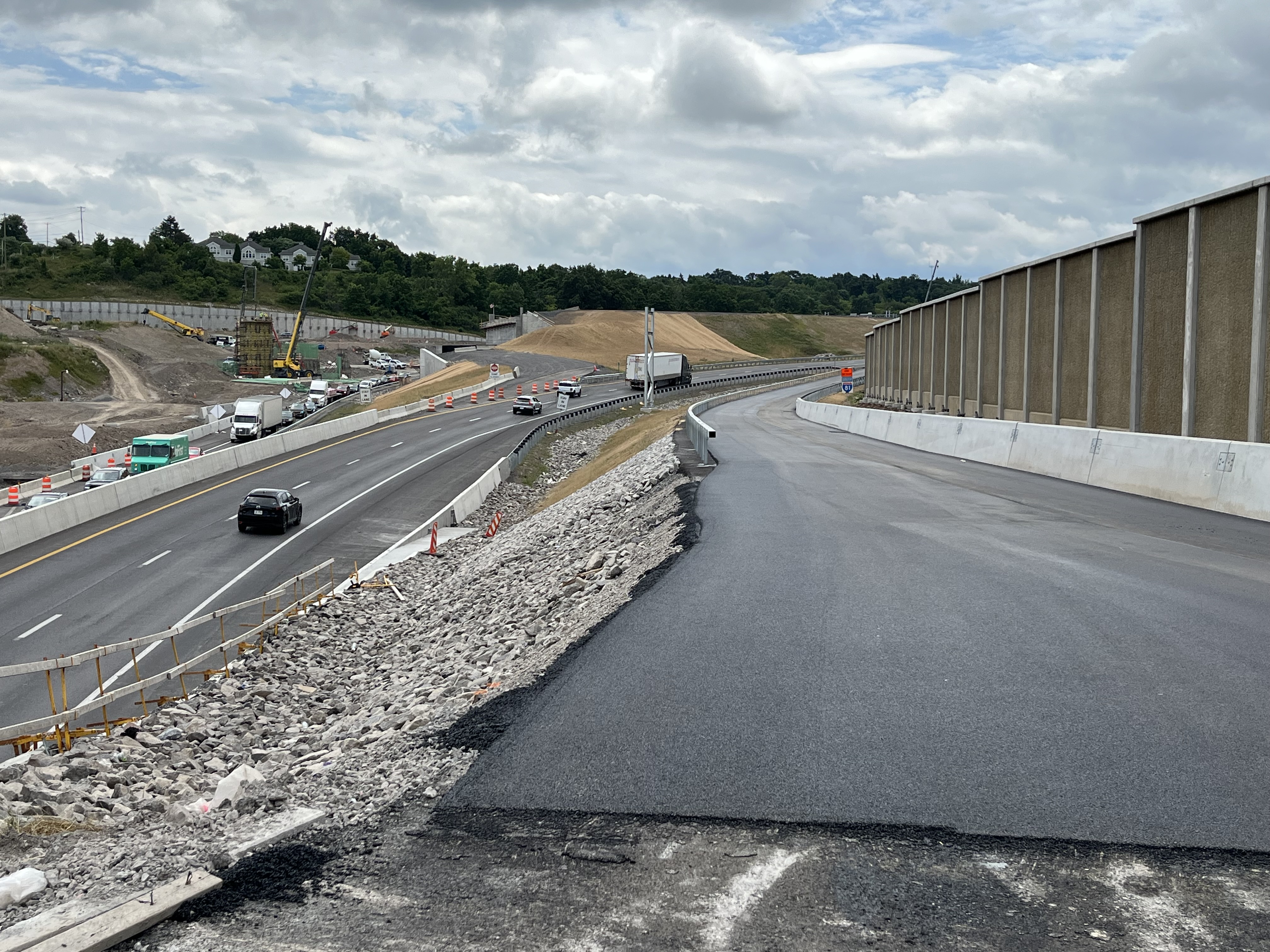 Drivers navigate new traffic pattern around the I-81/481 southern