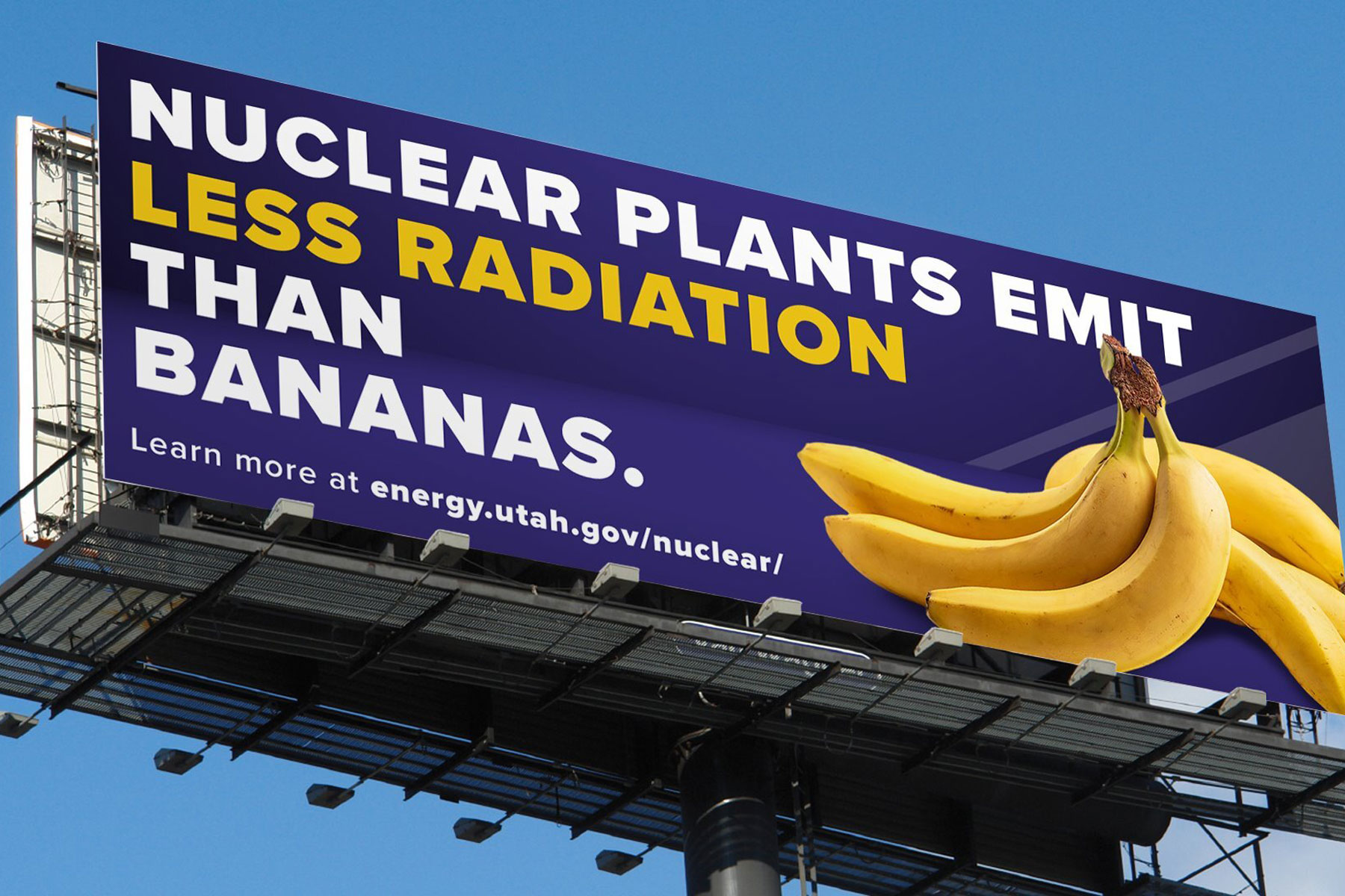 邦楽 NUCLEAR BANANA Utah's pro-nuclear billboards say plants emit less radiation than