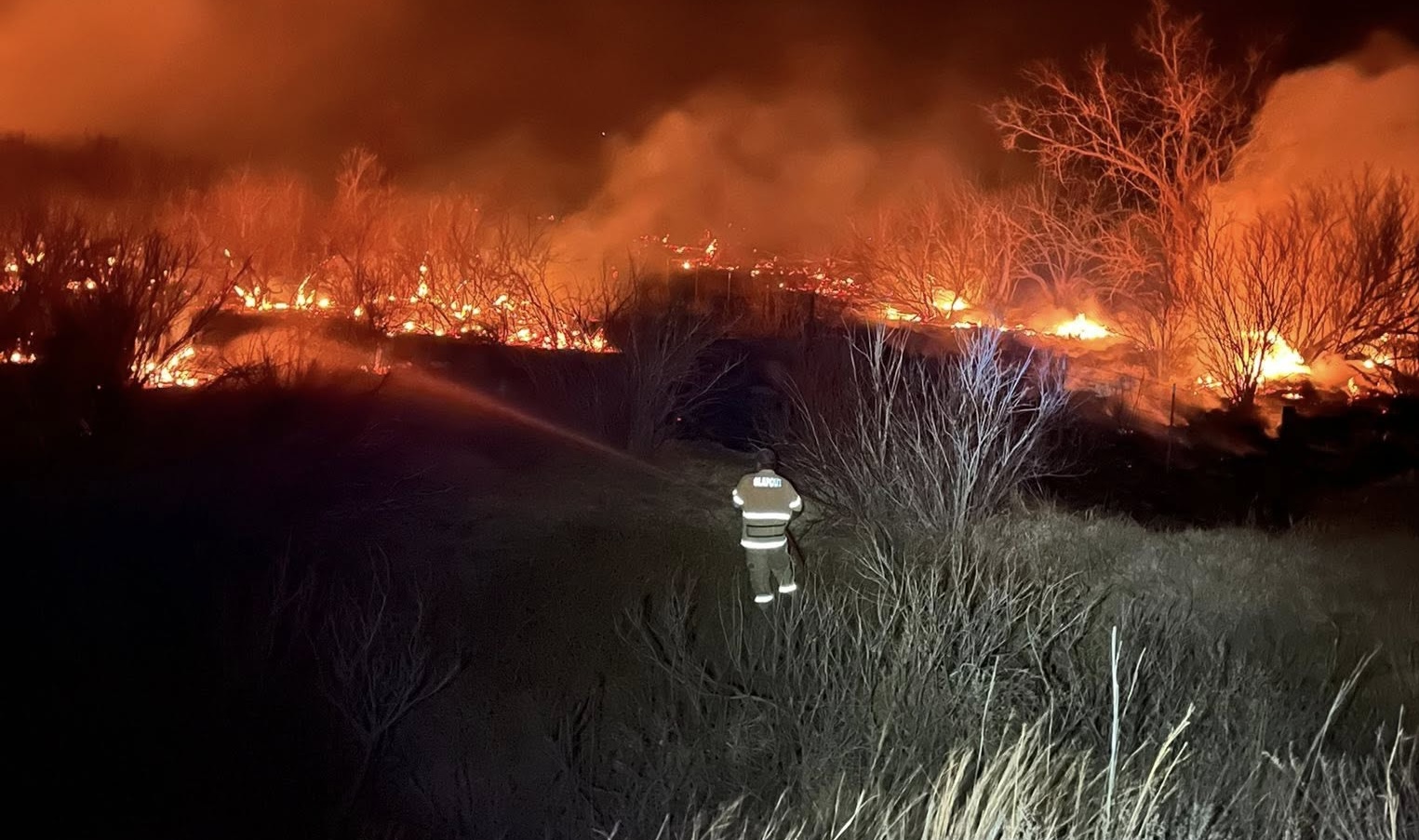 Oklahoma relying on volunteers to battle wildfires | KOSU