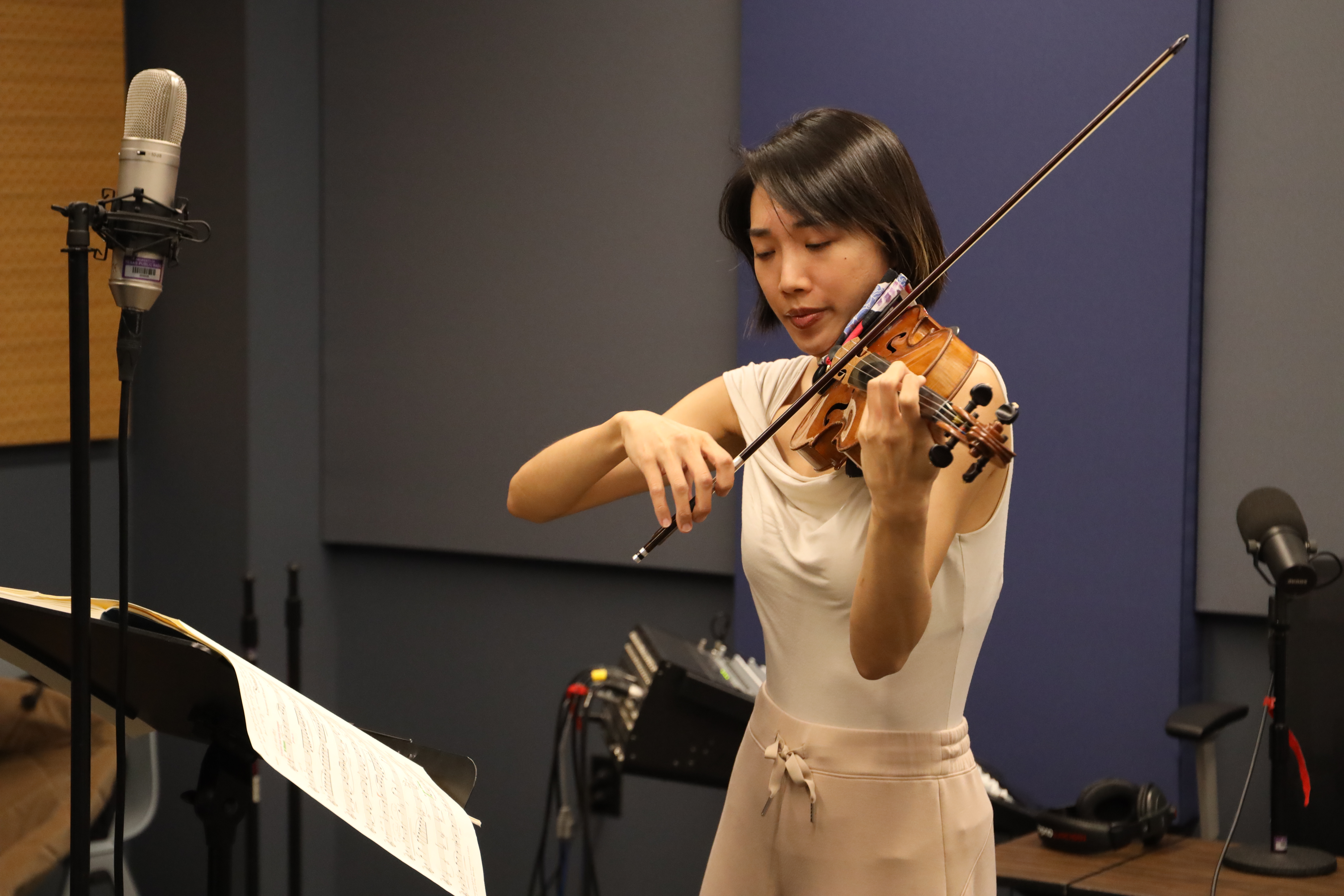 Nancy Zhou and Jeffrey Kahane play Brahms in studio | TPR