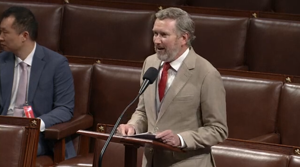 Kentucky congressional delegation split on military invasion of Venezuela