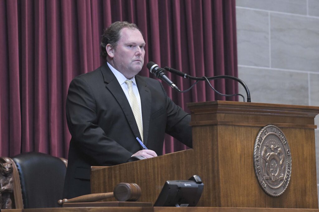 Missouri lawmaker urges prosecutors to intervene in child abuse case - Vimarsana News