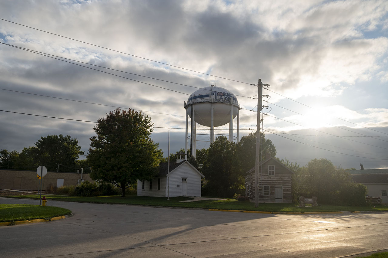 How one small Iowa town continues to deal with the effects of a major COVID outbreak - Vimarsana News