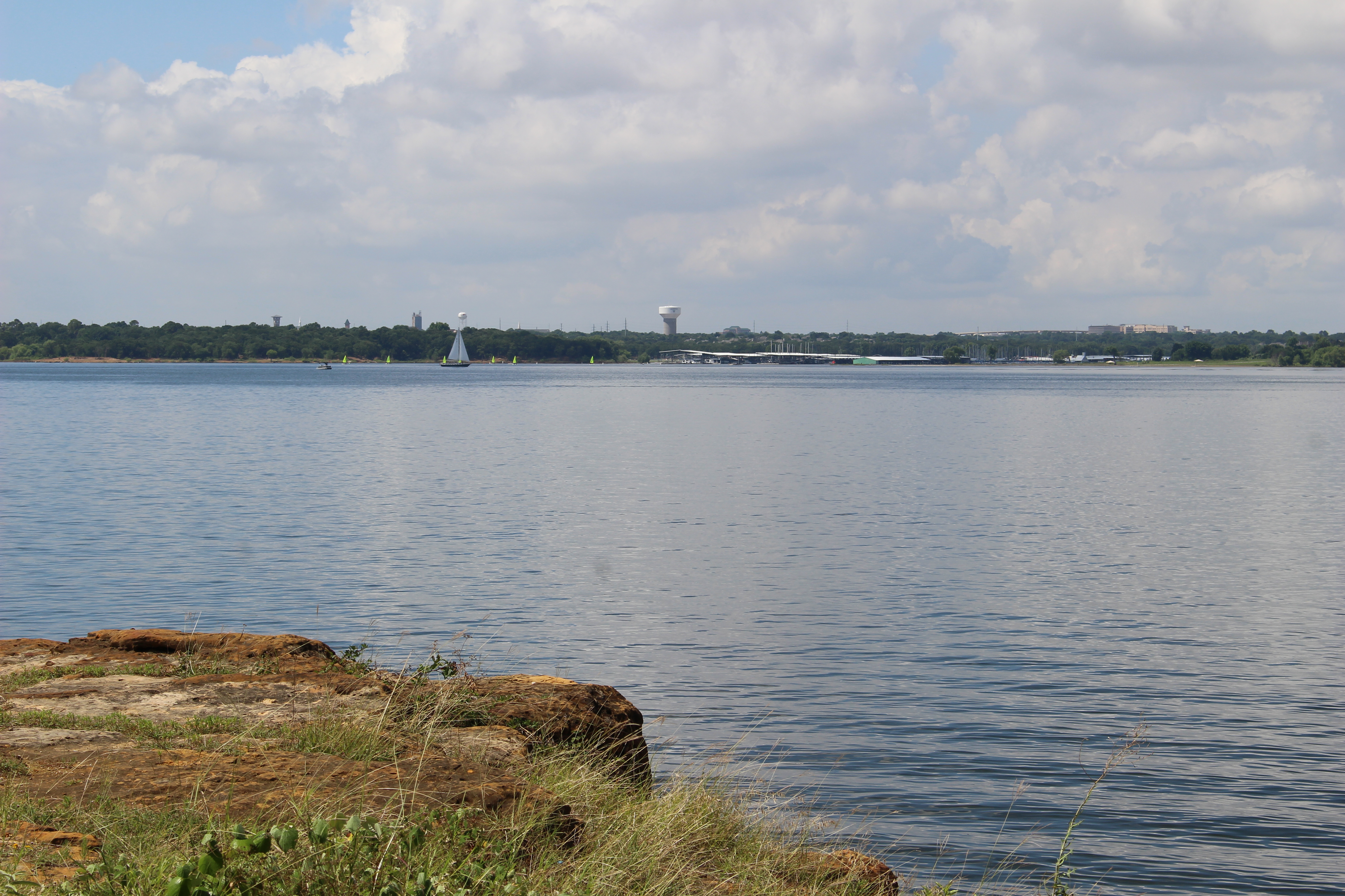 Texas Lakes Are Fun On A Holiday Weekend. They Can Also Be Deadly. - Vimarsana News