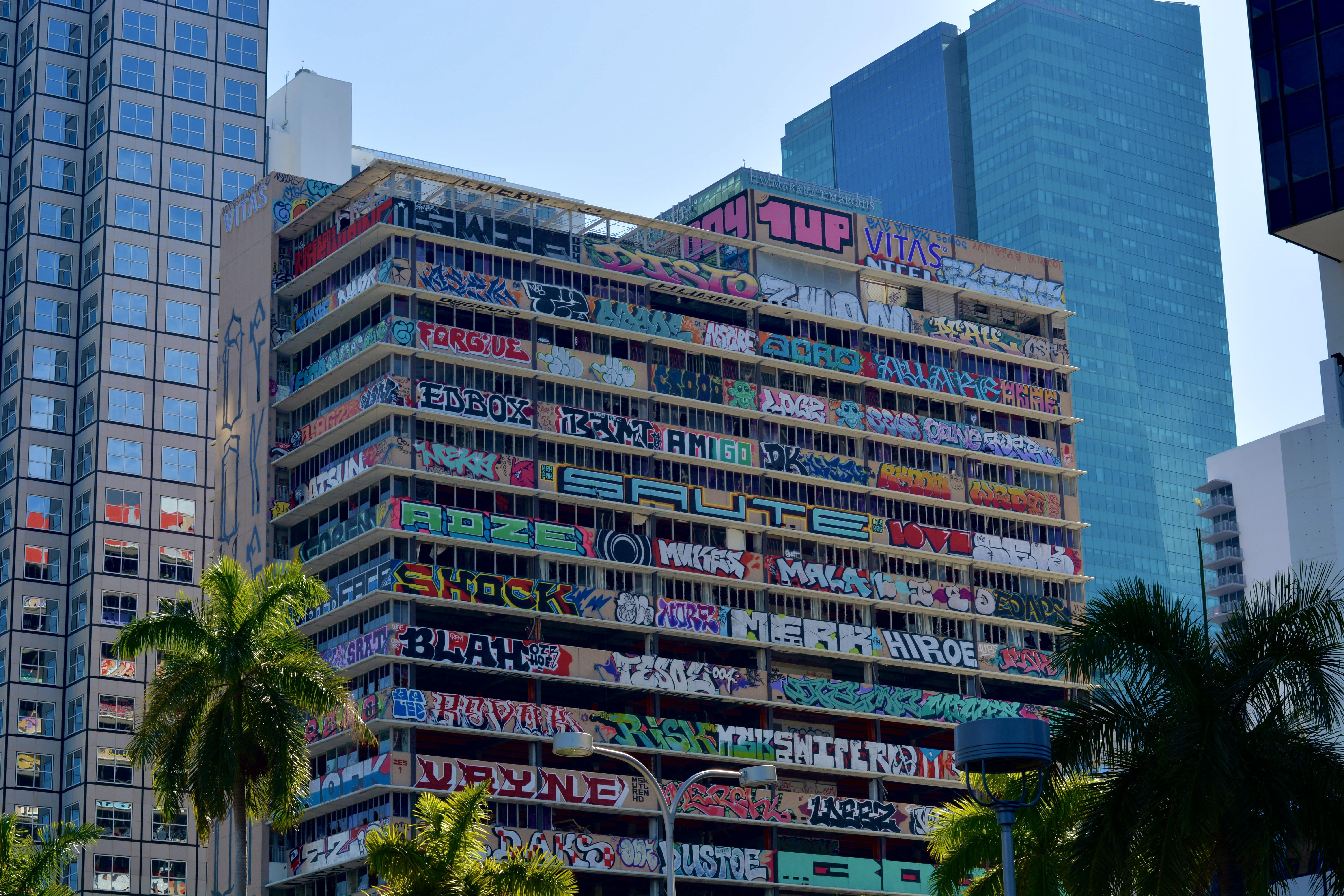 Abandoned skyscraper in Miami becomes a canvas for graffiti artists | WLRN