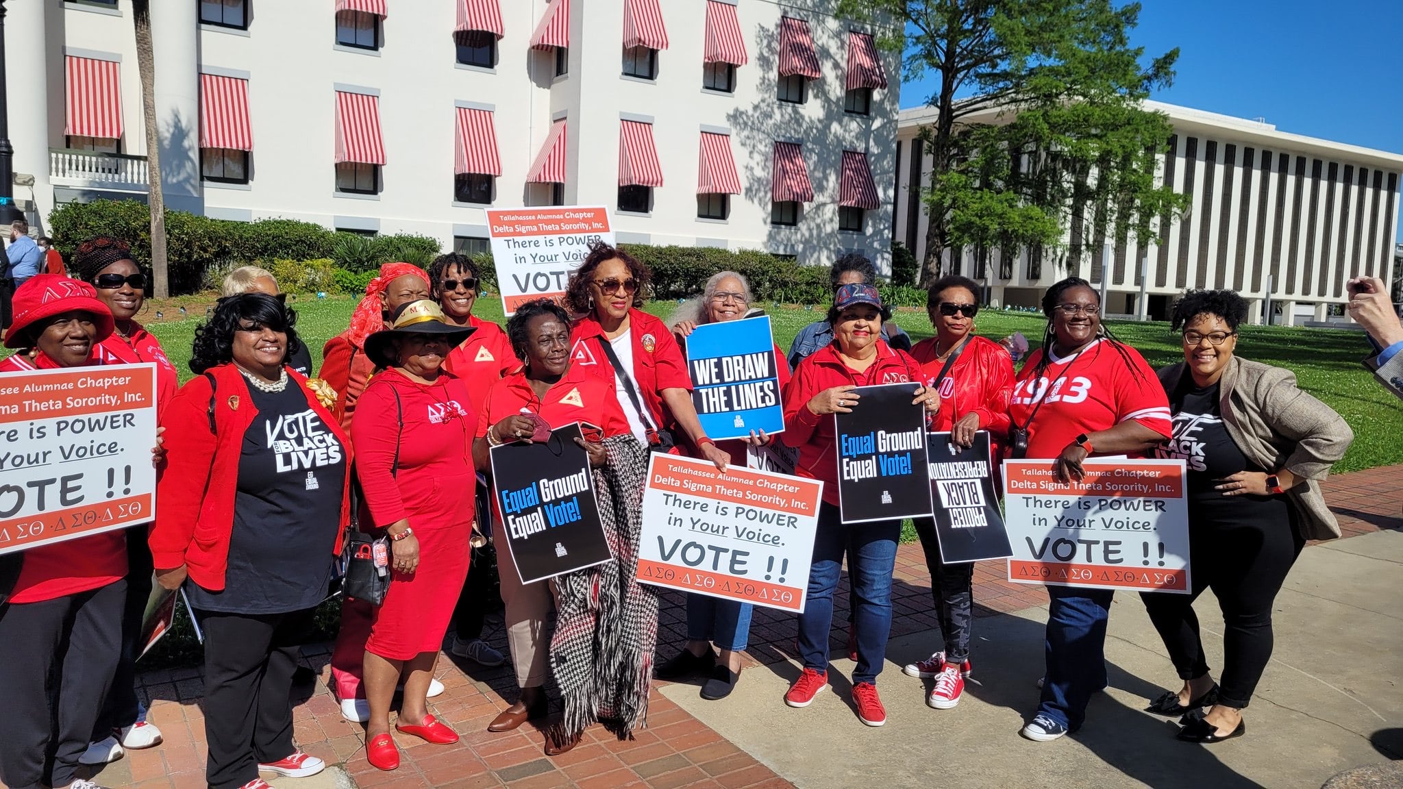 Voters rights groups work under Florida's new voting laws. - Vimarsana News