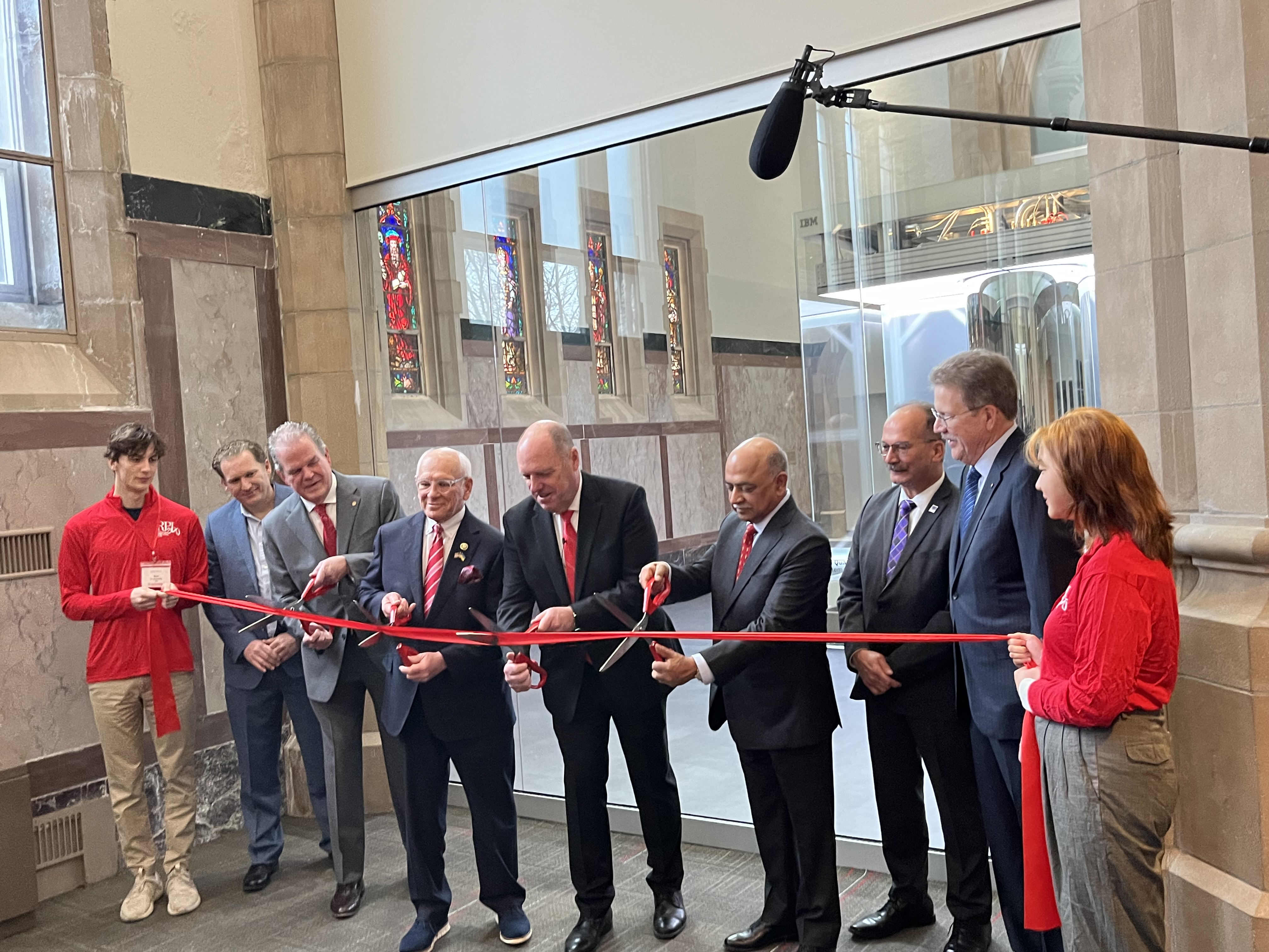 Officials cut the ribbon on IBM's pioneering supercomputer at RPI | WAMC