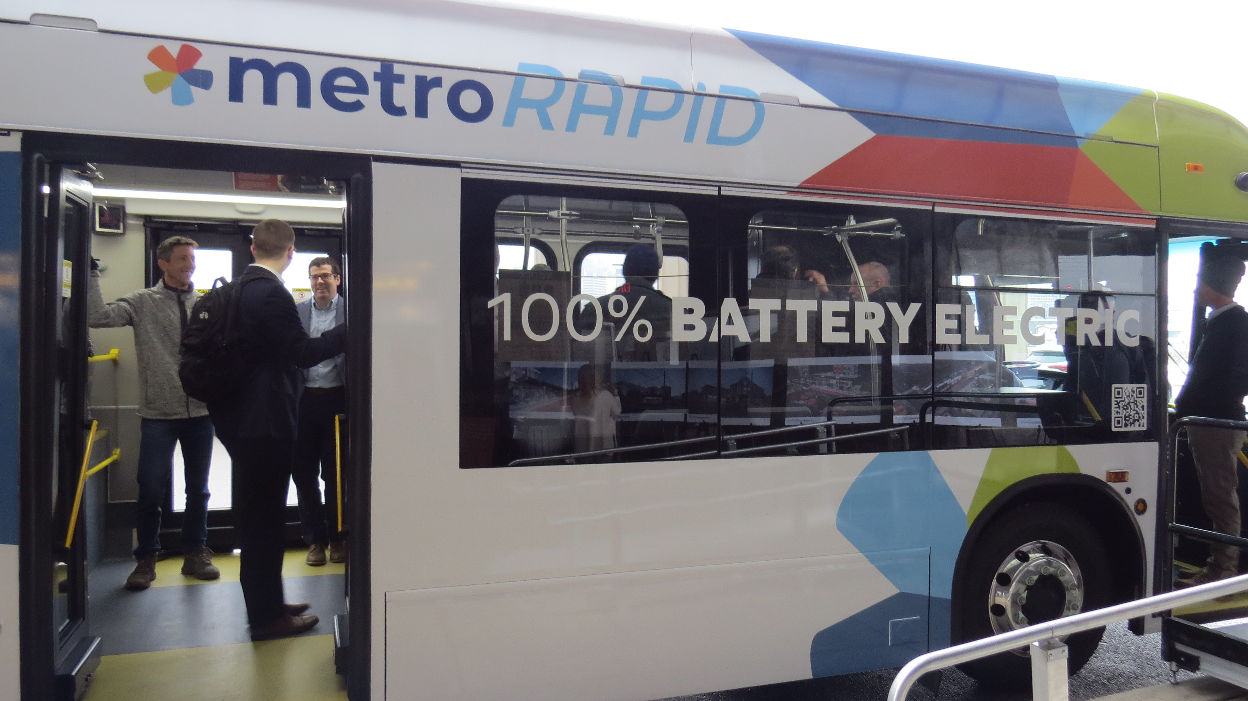 Metro Rapid Bus