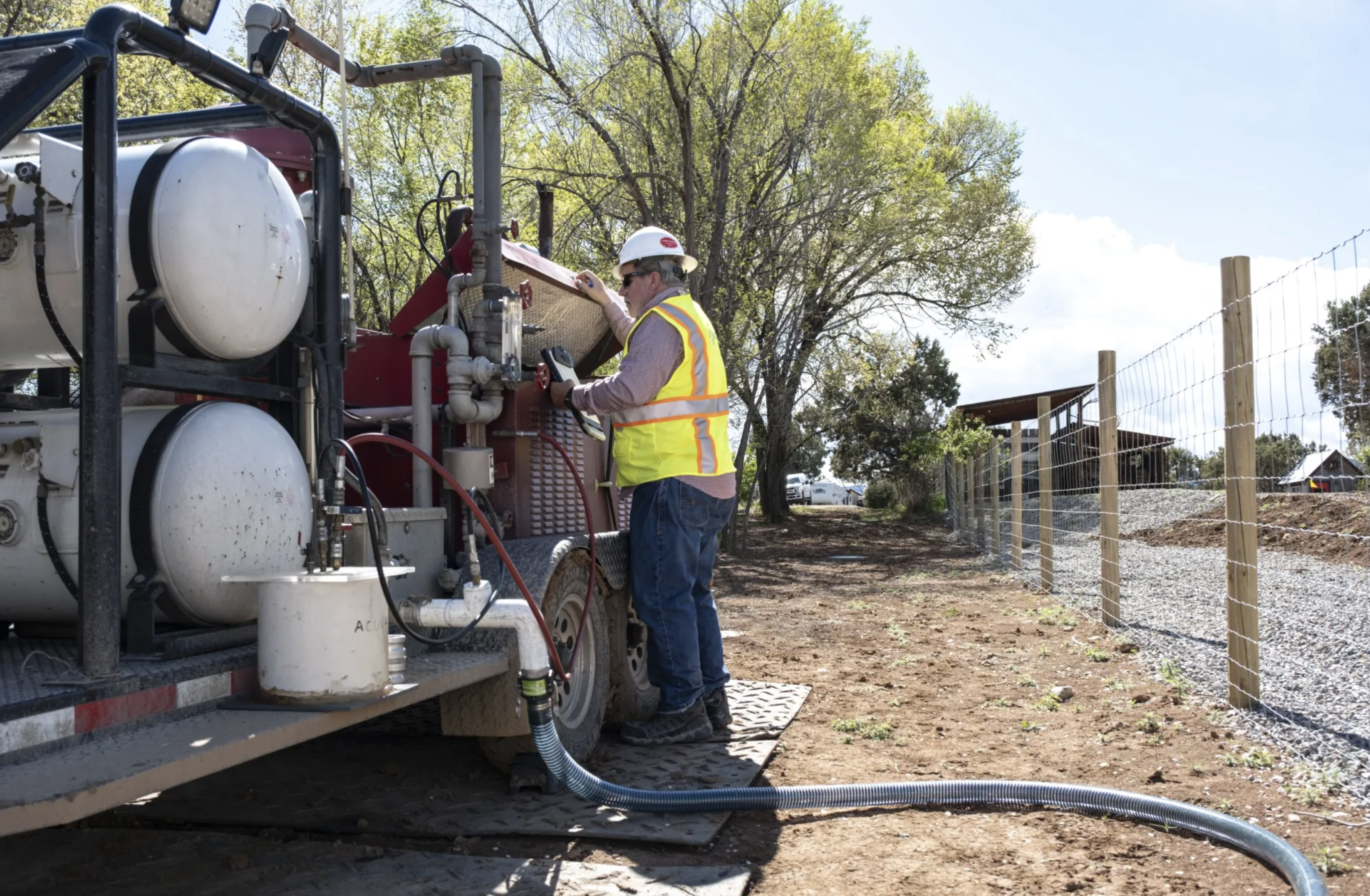 Massive gasoline spill at Southern Ute reservation now seeping toward Animas River | KSUT Public Radio
