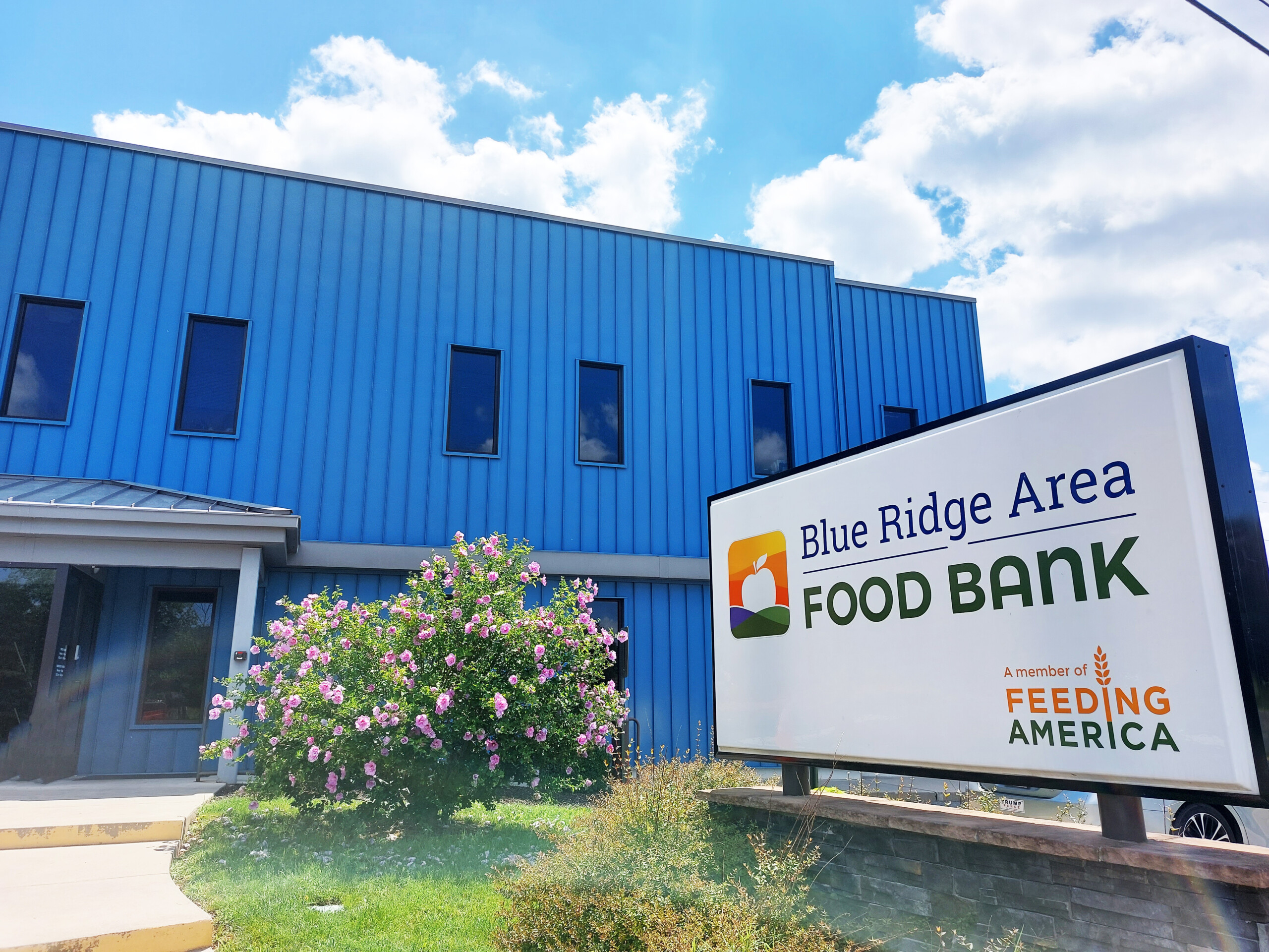 Grocery inflation and end of federal aid strain local food banks