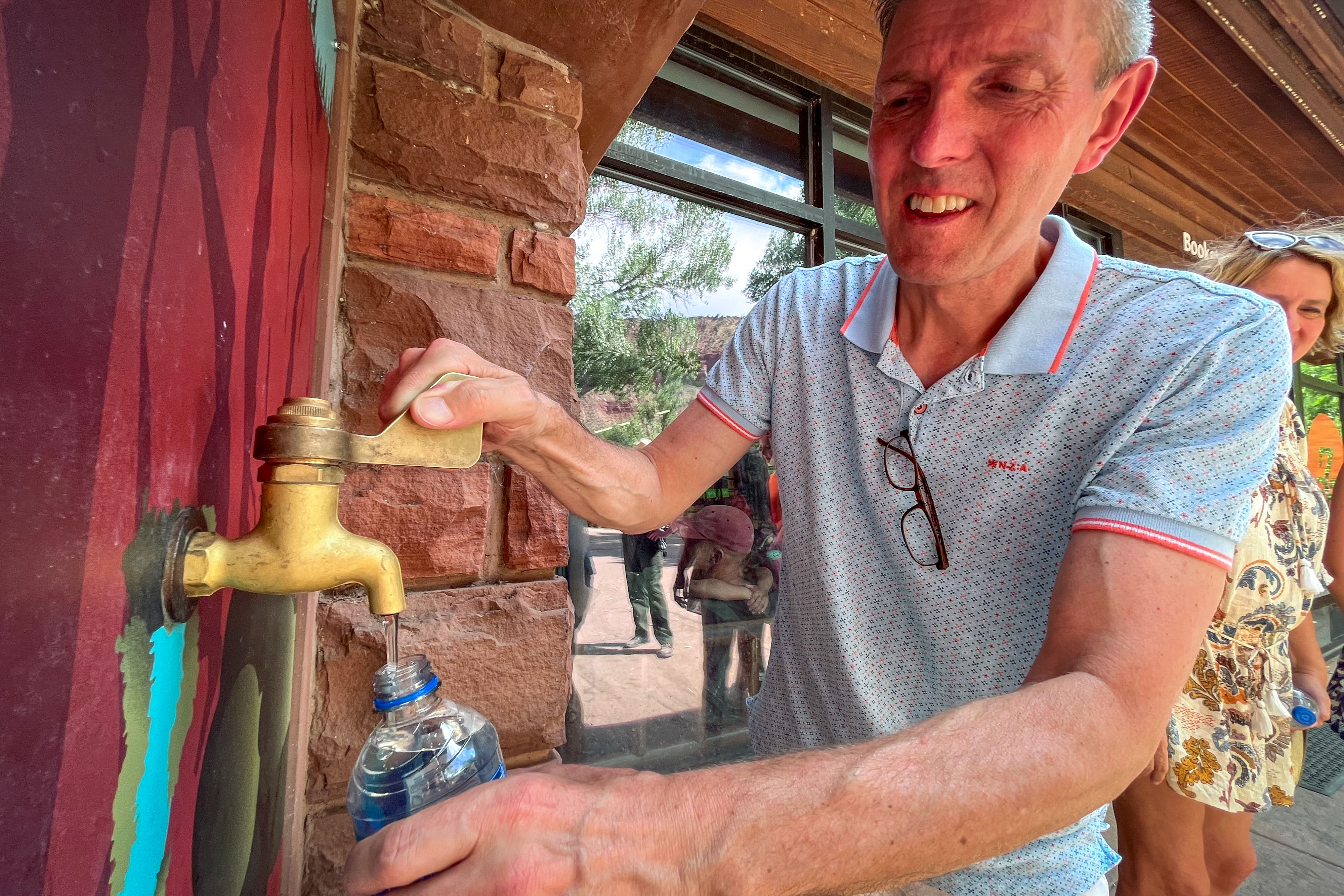 Southwest Utah's horde of tourists and snowbirds are a stealthy demand on its water - Vimarsana News