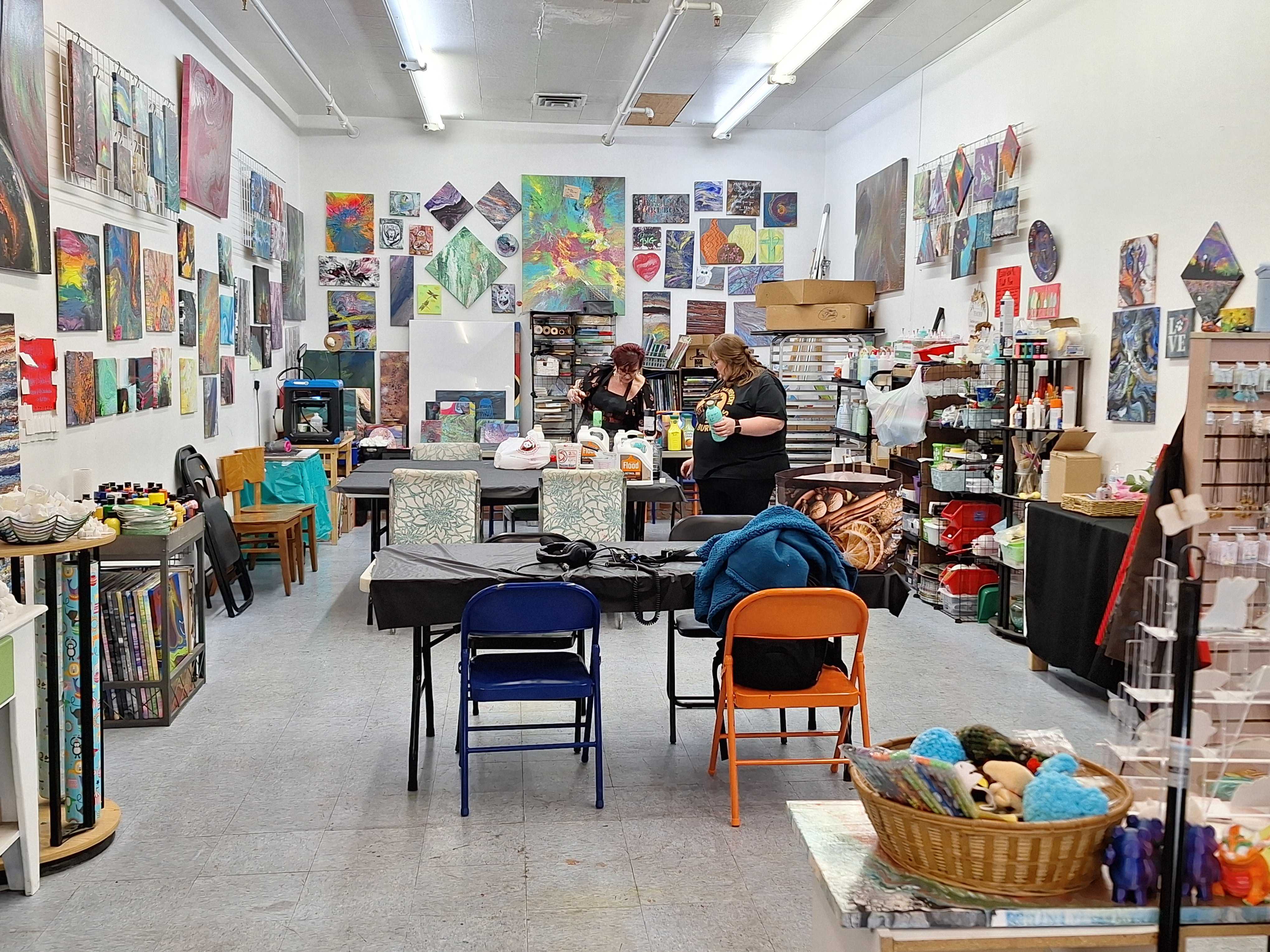 One local bookstore is using art to keep the doors open | Boise
