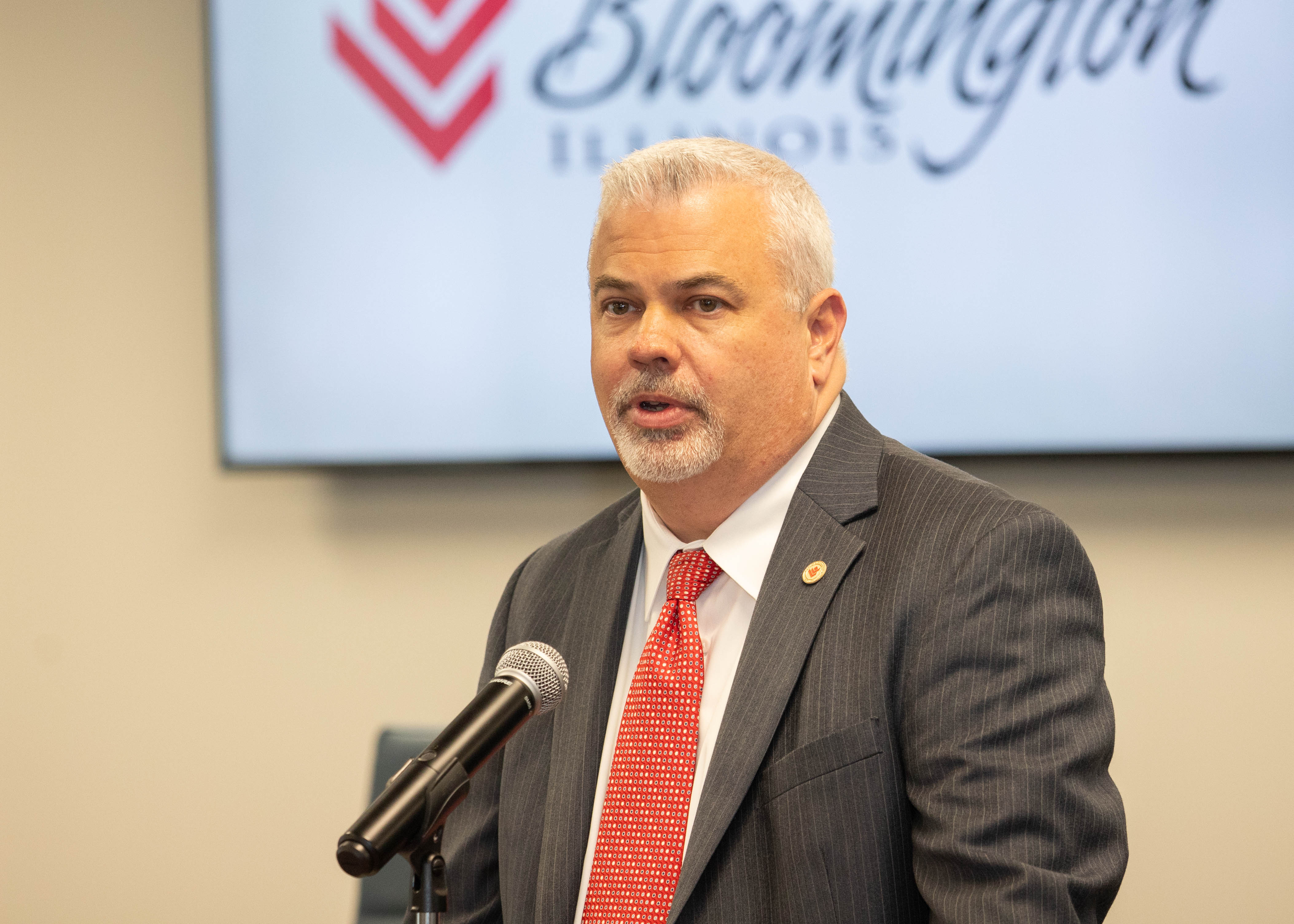 Jurgens: La policía comunitaria no está en riesgo al sacar al BPD del  evento de inmigración | WGLT, image size:4214x3010