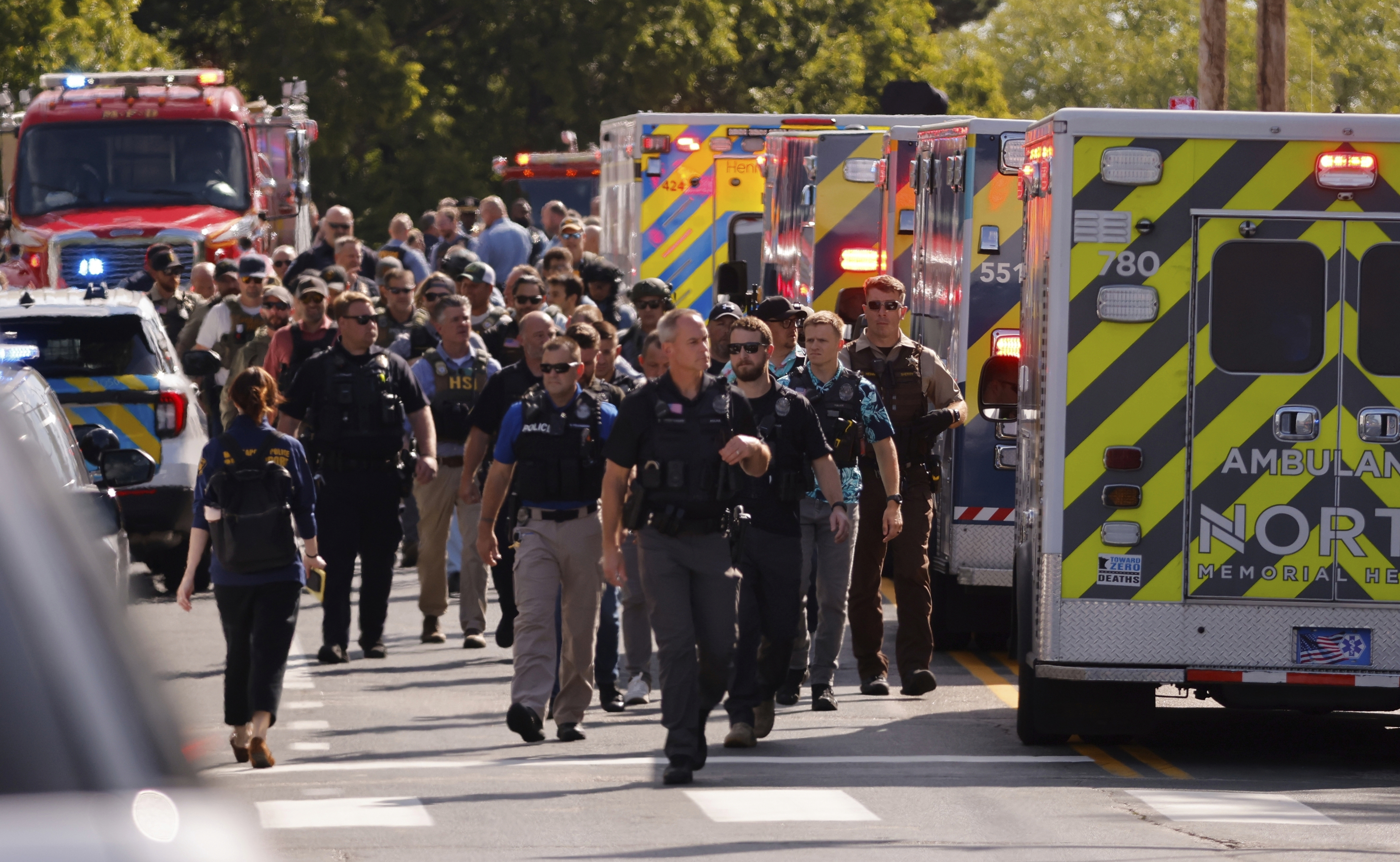 Minneapolis police: shooting at Catholic school has left 3 dead, including  shooter, and 17 injured | WOSU Public Media