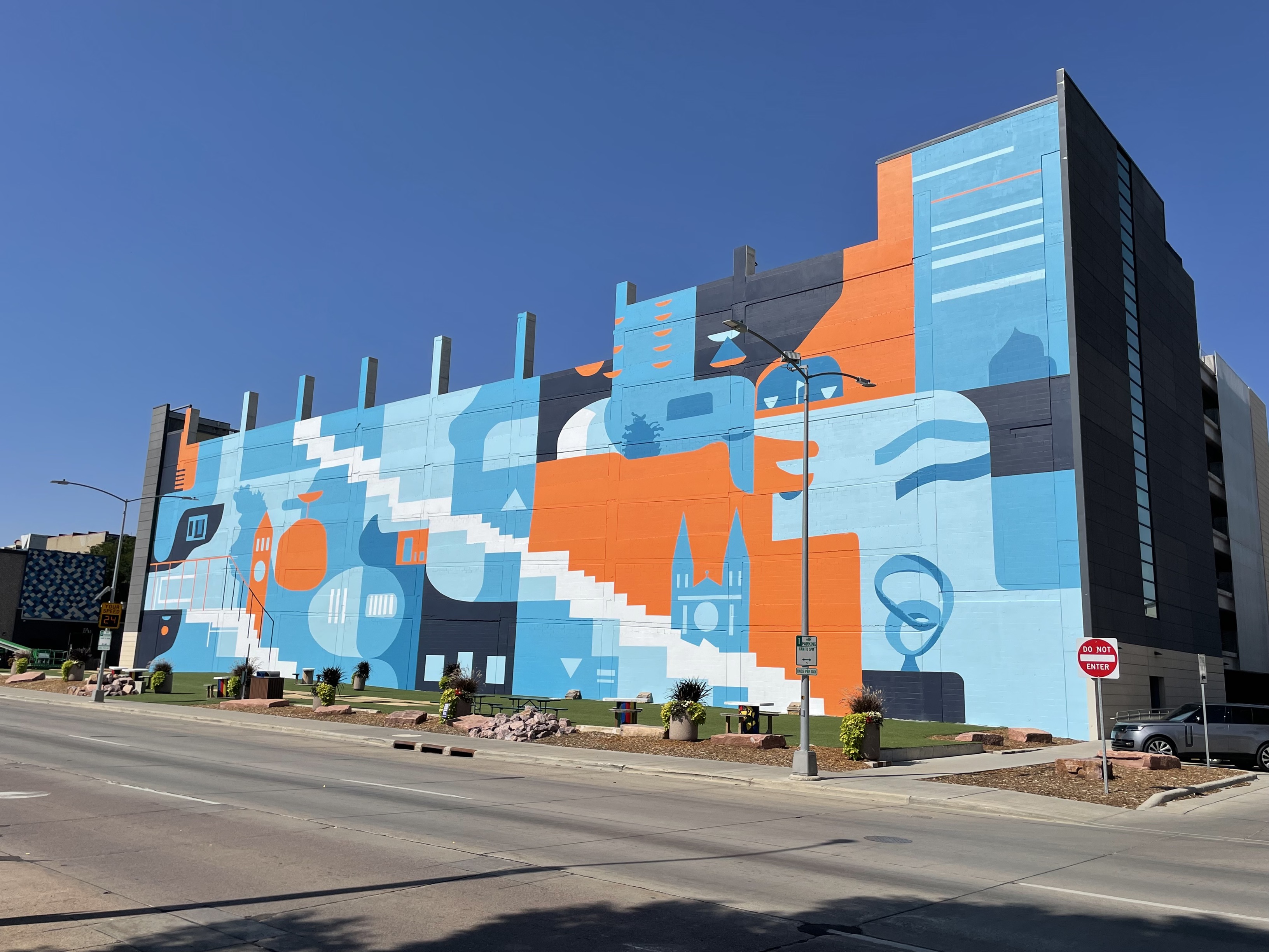 City-owned parking garage receives a Sioux Falls artist's touch | SDPB