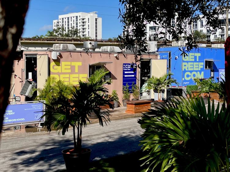 After a pandemic boom, Florida may regulate ghost kitchens and food trailers - Vimarsana News