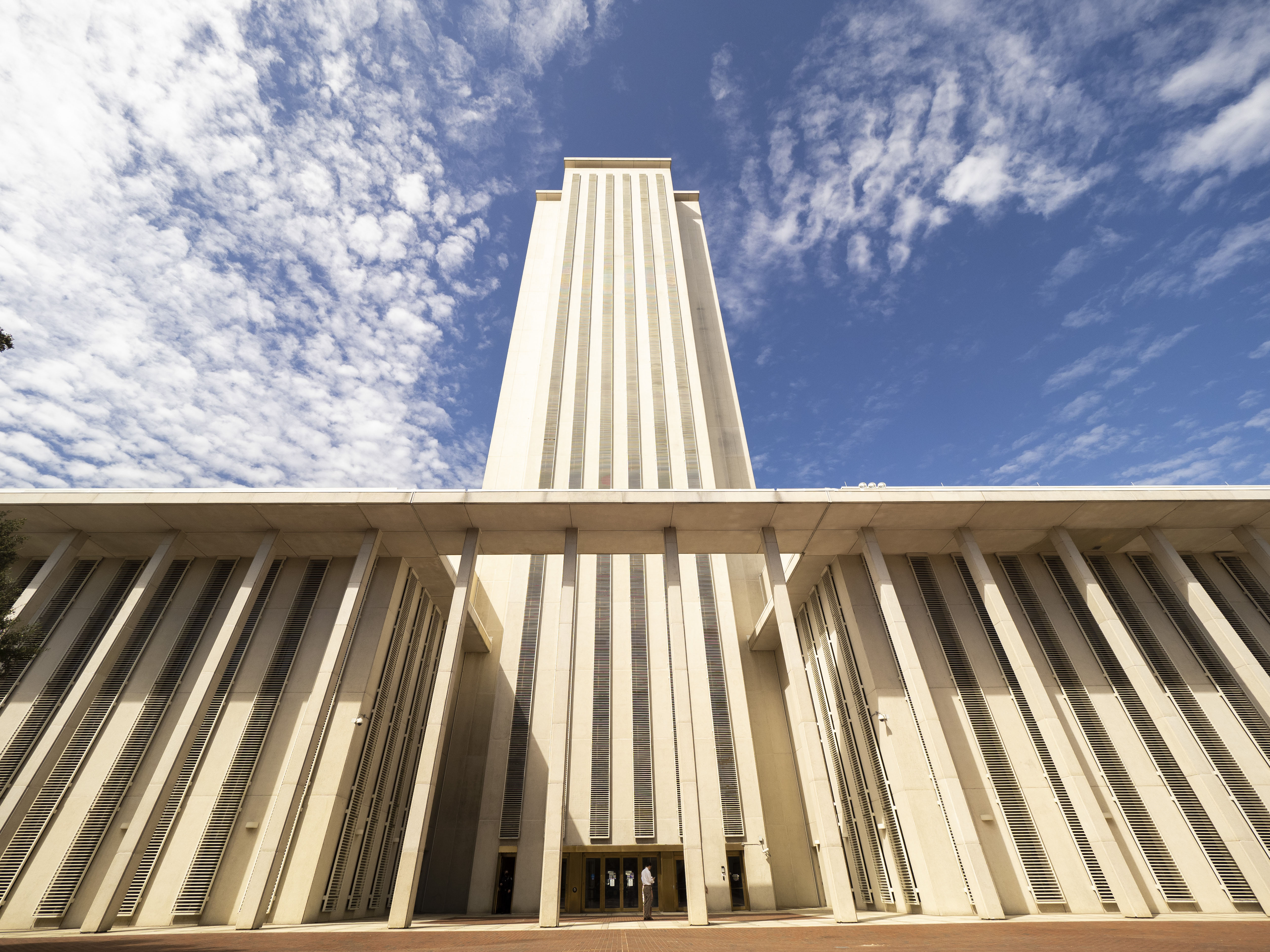 Florida lawmakers have sent a string of bills to Gov. Ron DeSantis - Vimarsana News