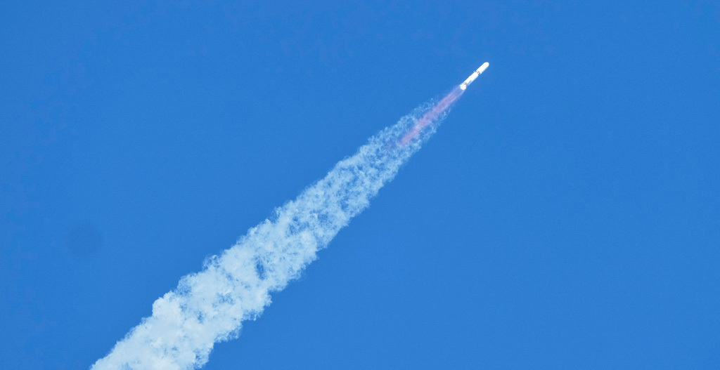 ap25317782035573-edited.jpg
